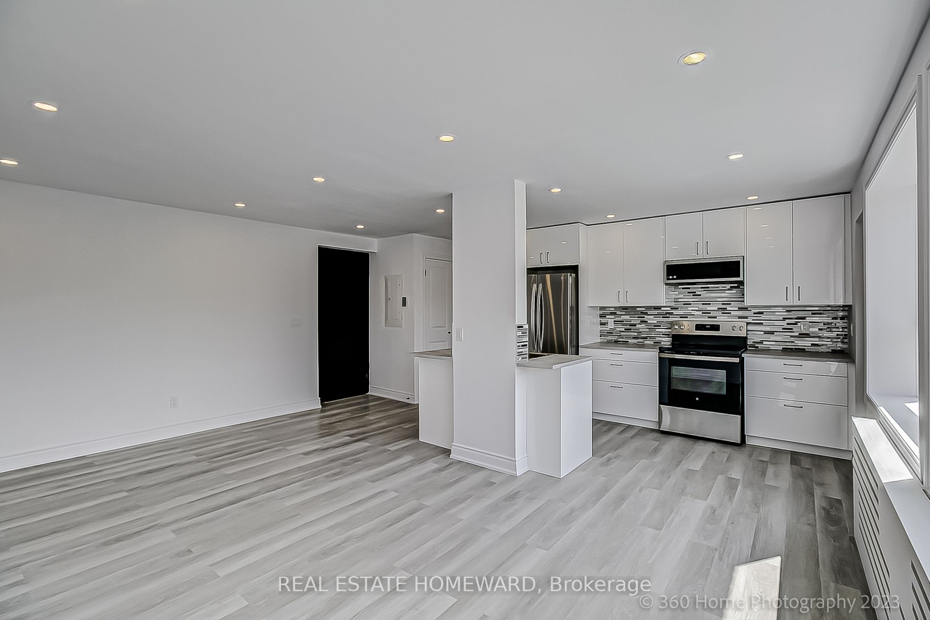 419 Woodbine Ave, #1