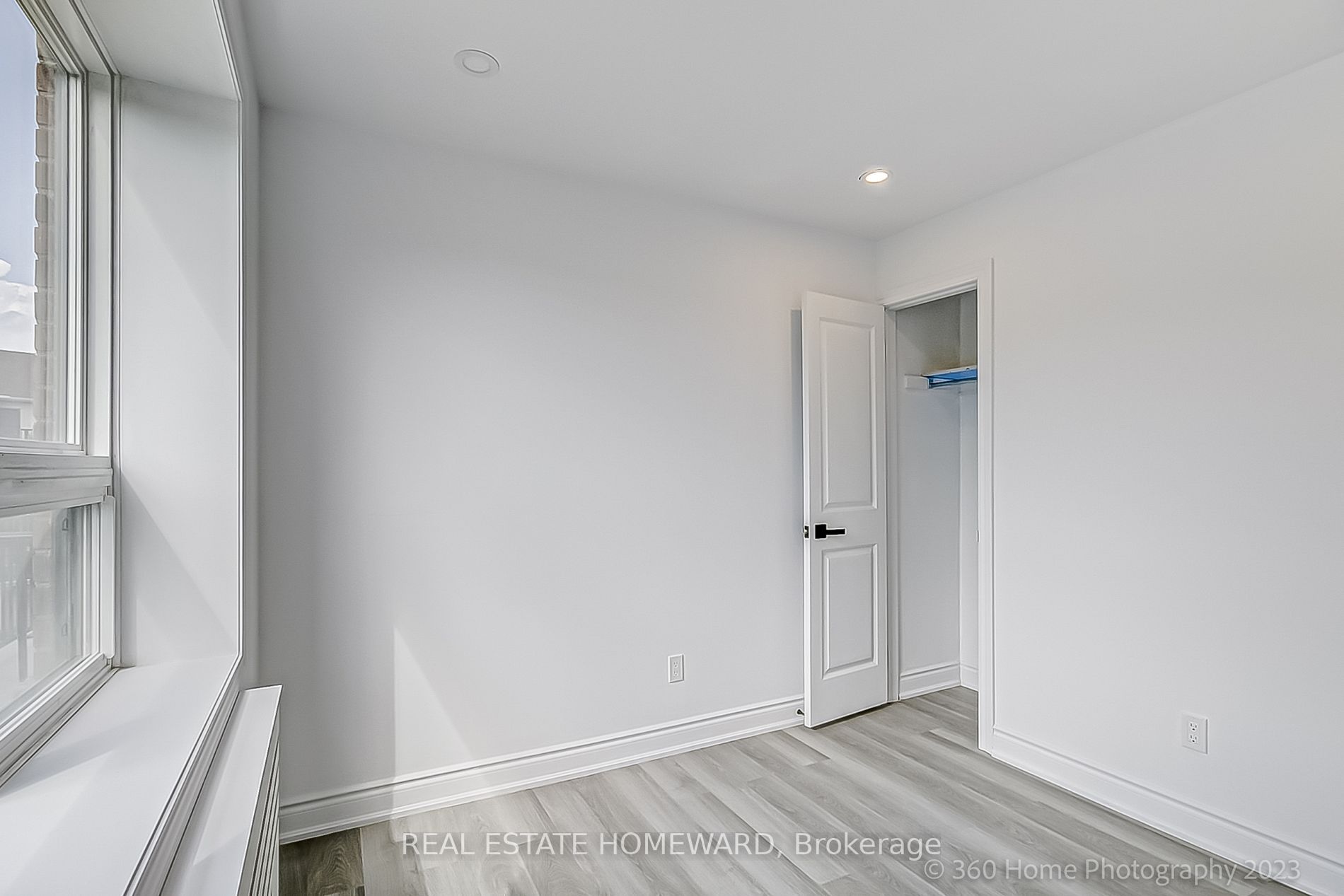419 Woodbine Ave, #1