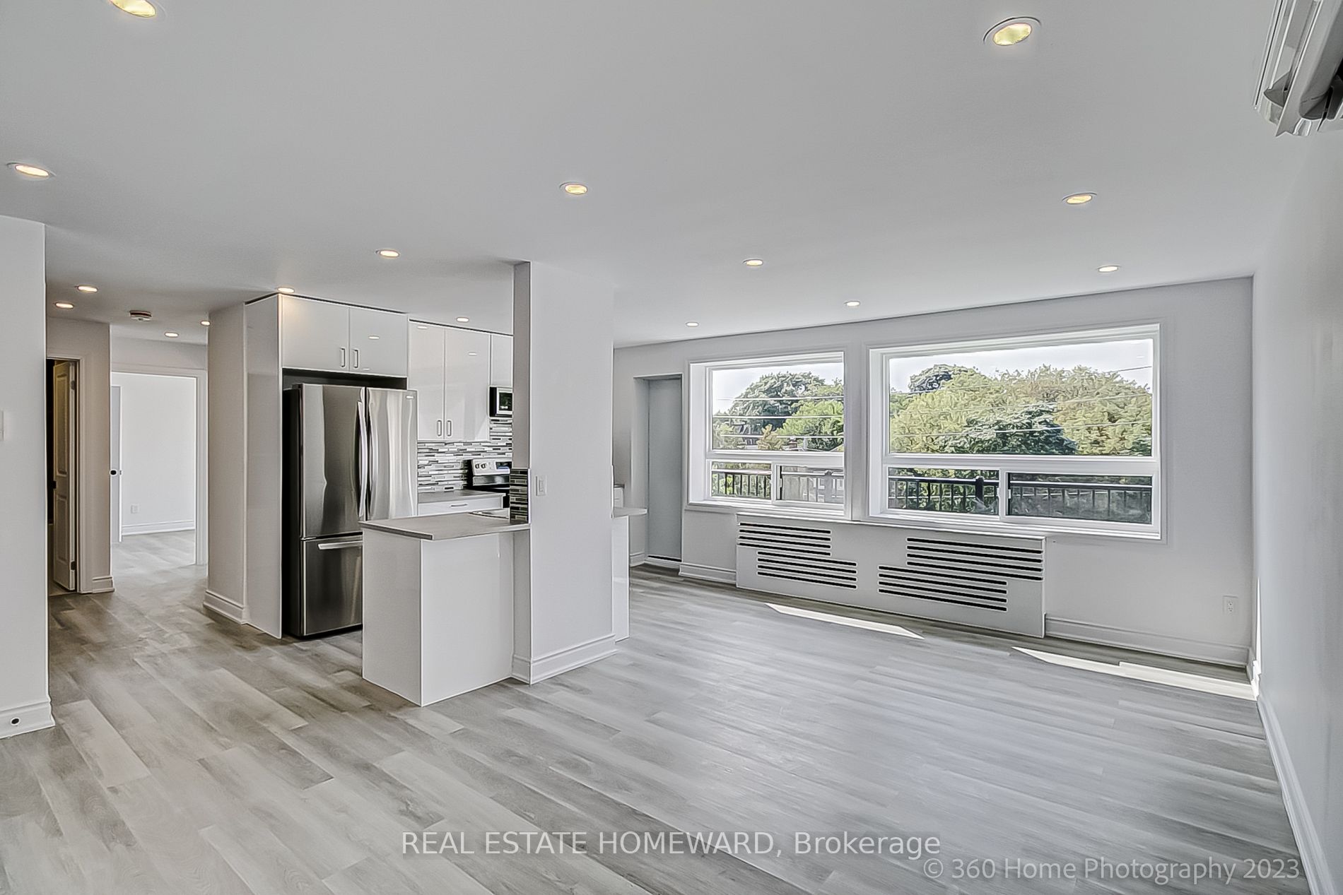 419 Woodbine Ave, #1