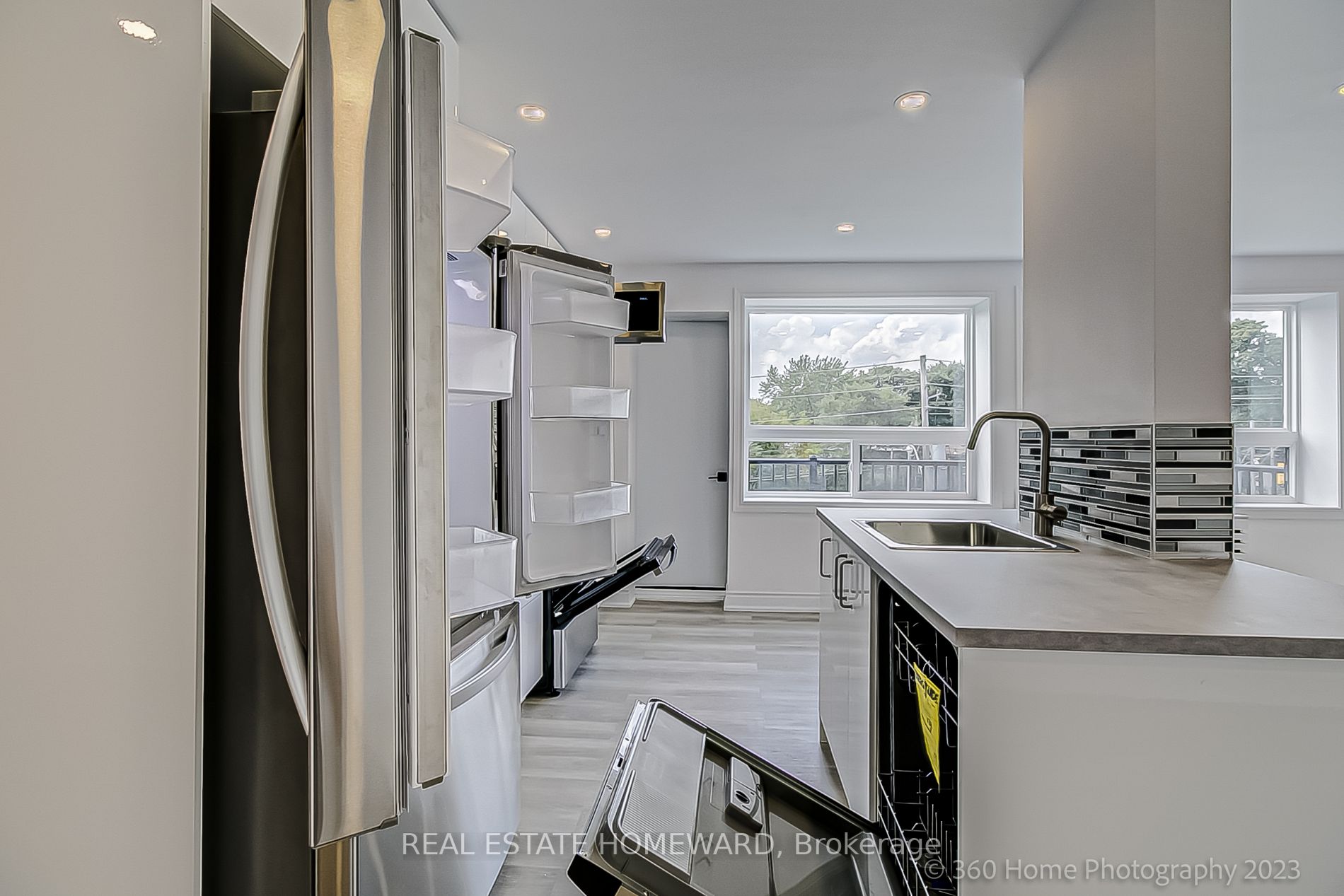 419 Woodbine Ave, #1