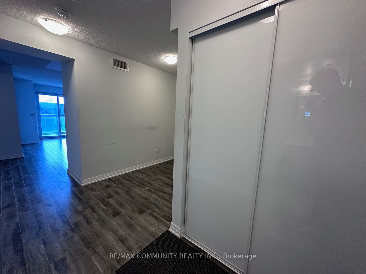 30 Meadowglen Pl, #1908