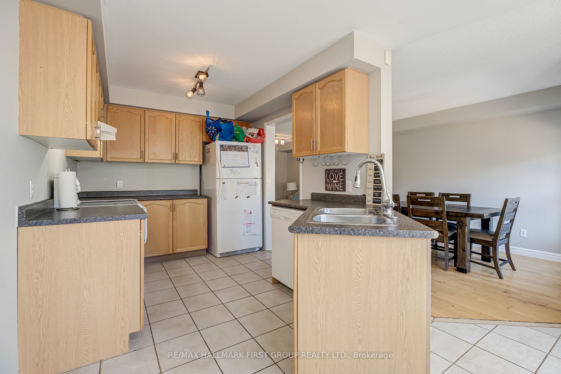 19 Inlet Bay Drive