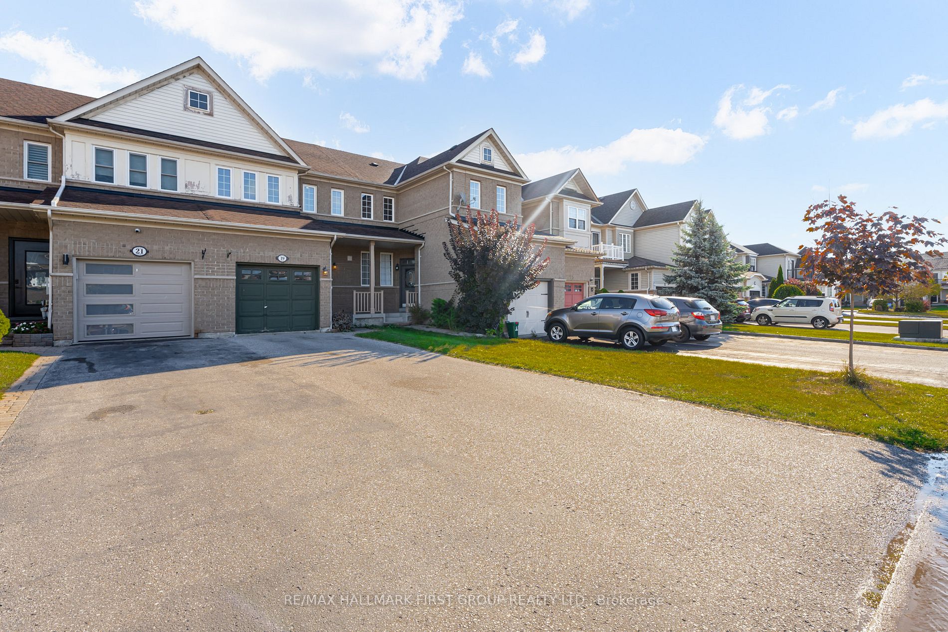 19 Inlet Bay Drive