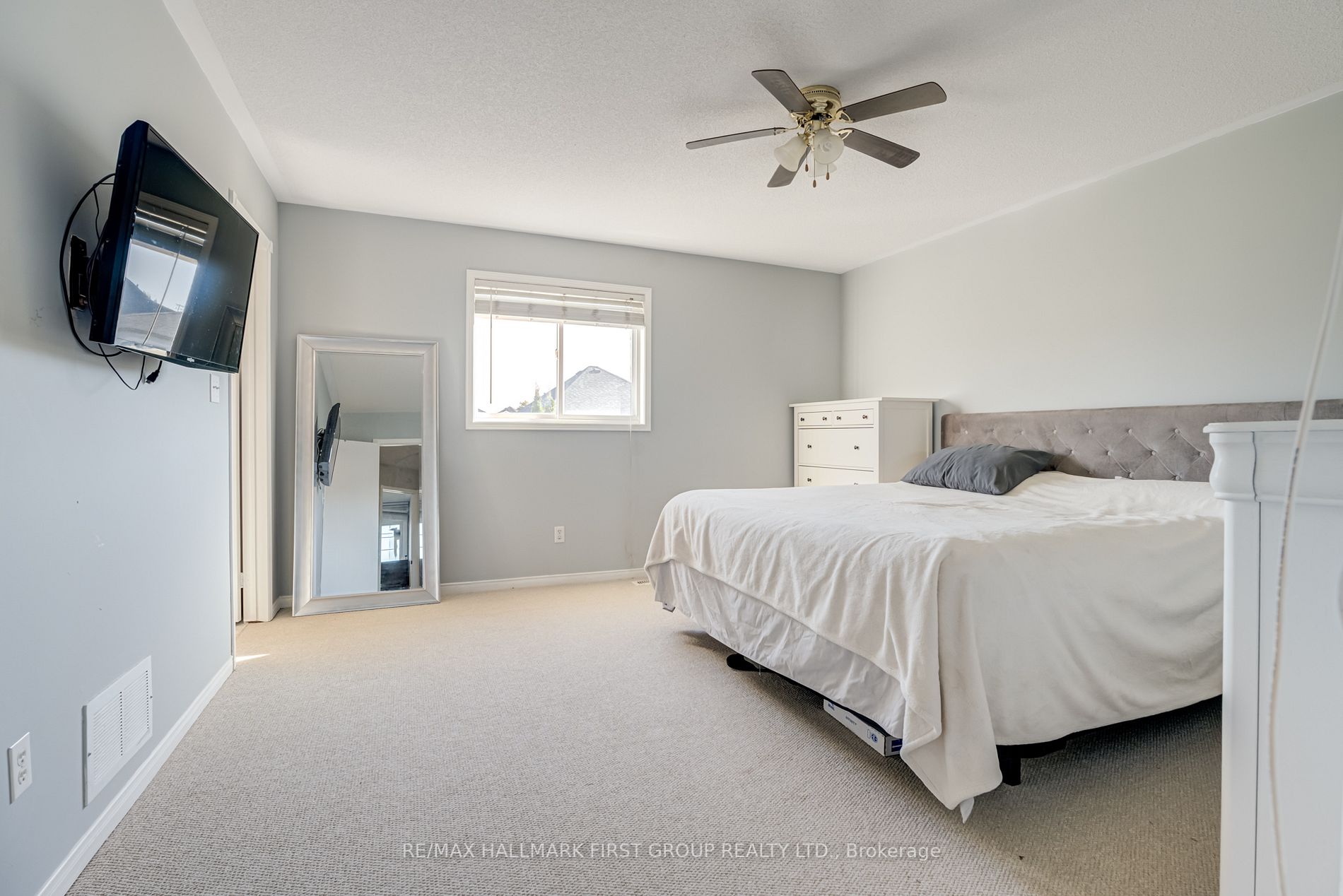 19 Inlet Bay Drive