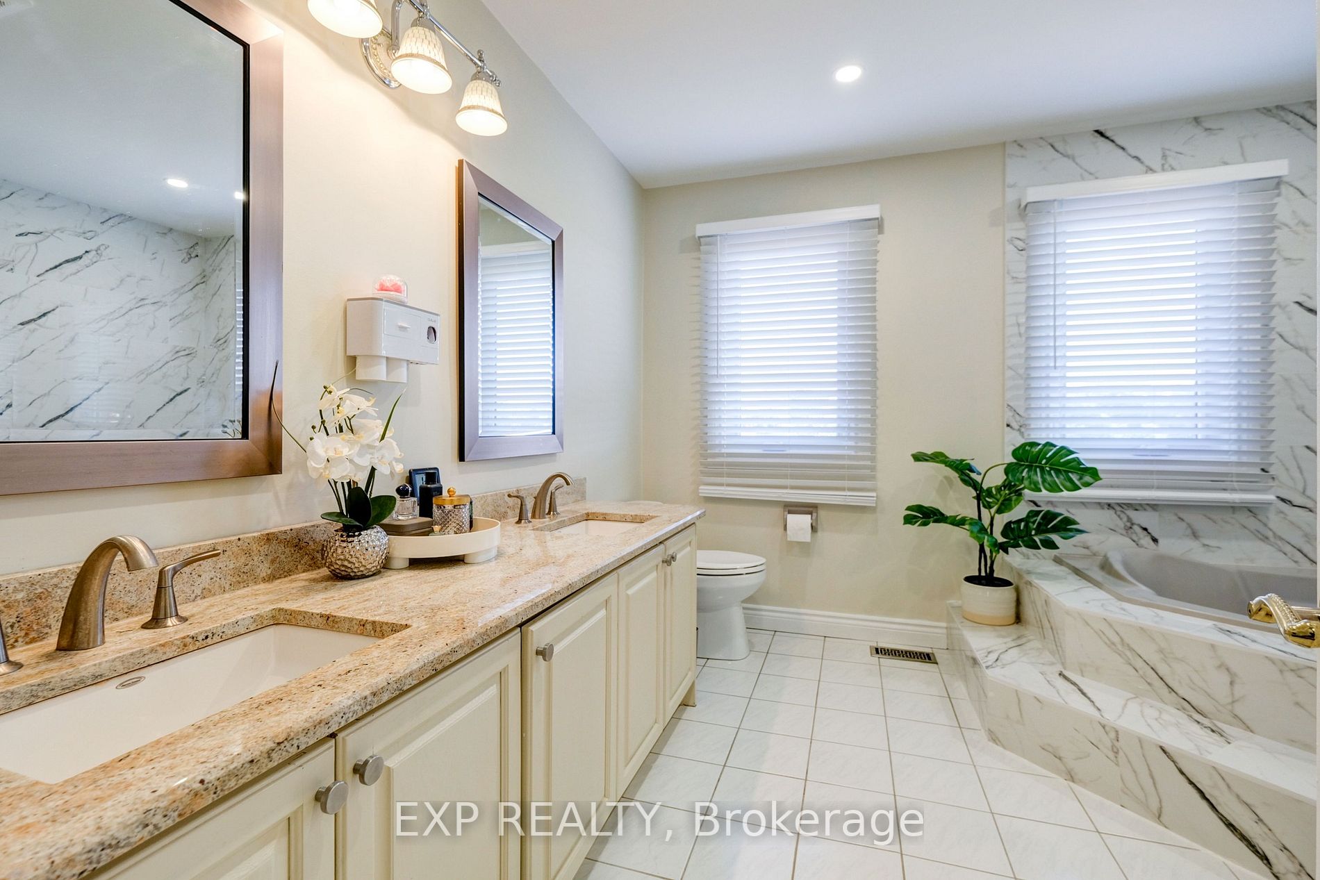 566 Rosebank Rd