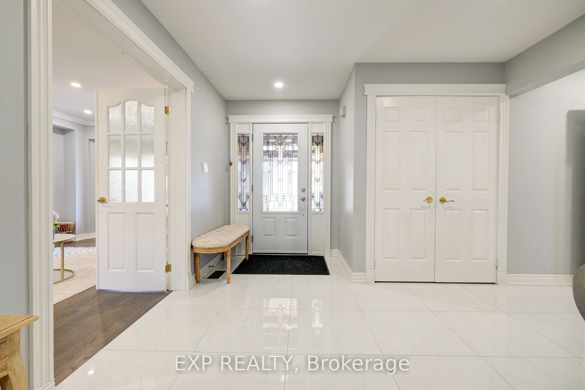 566 Rosebank Rd
