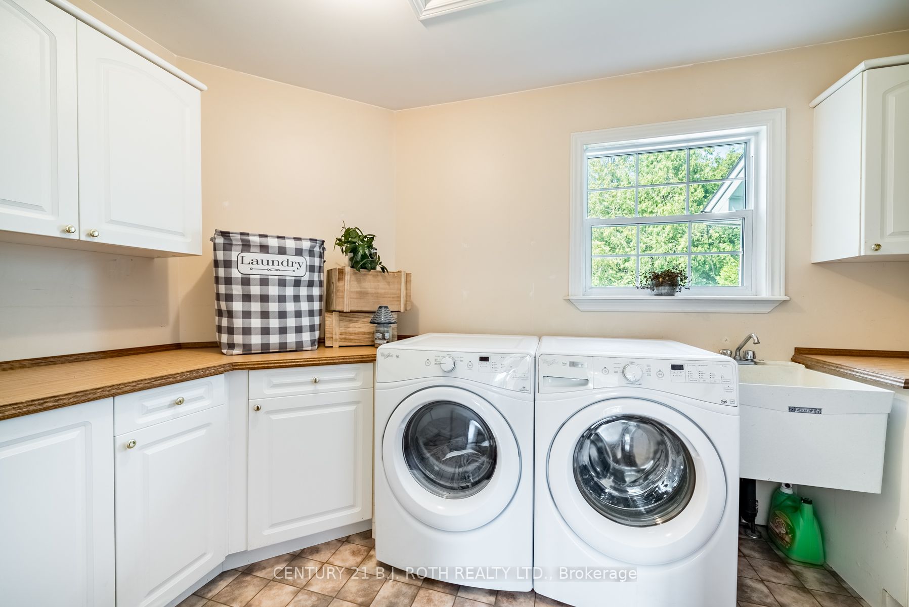 11175 Old Simcoe Rd