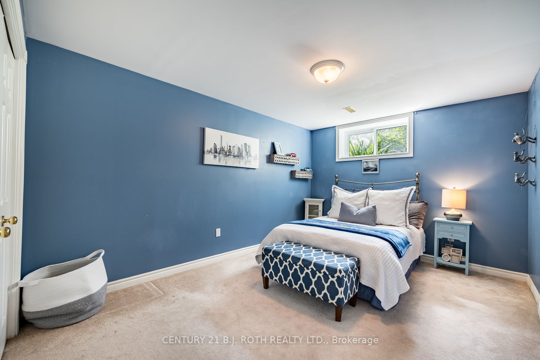 11175 Old Simcoe Rd