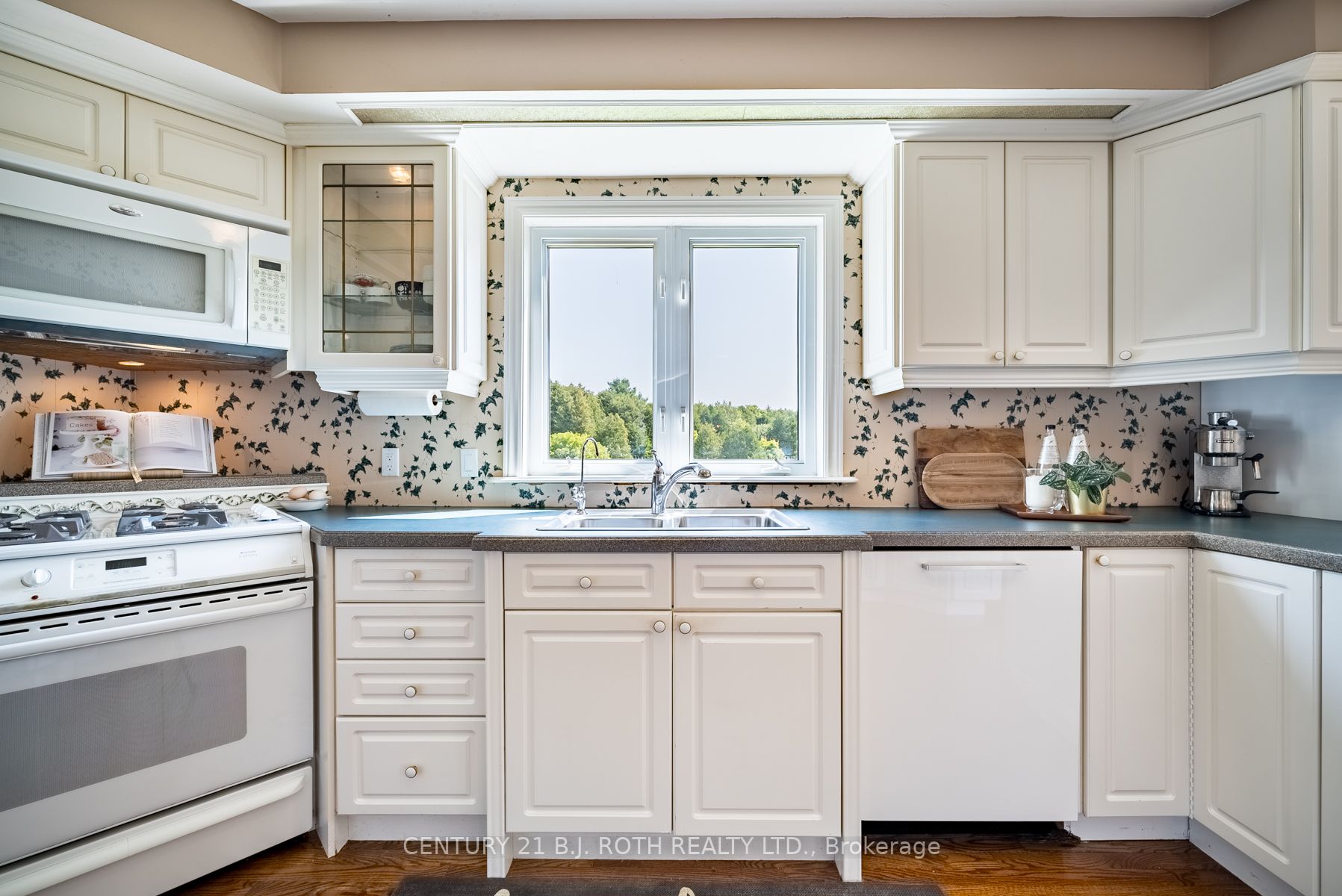 11175 Old Simcoe Rd