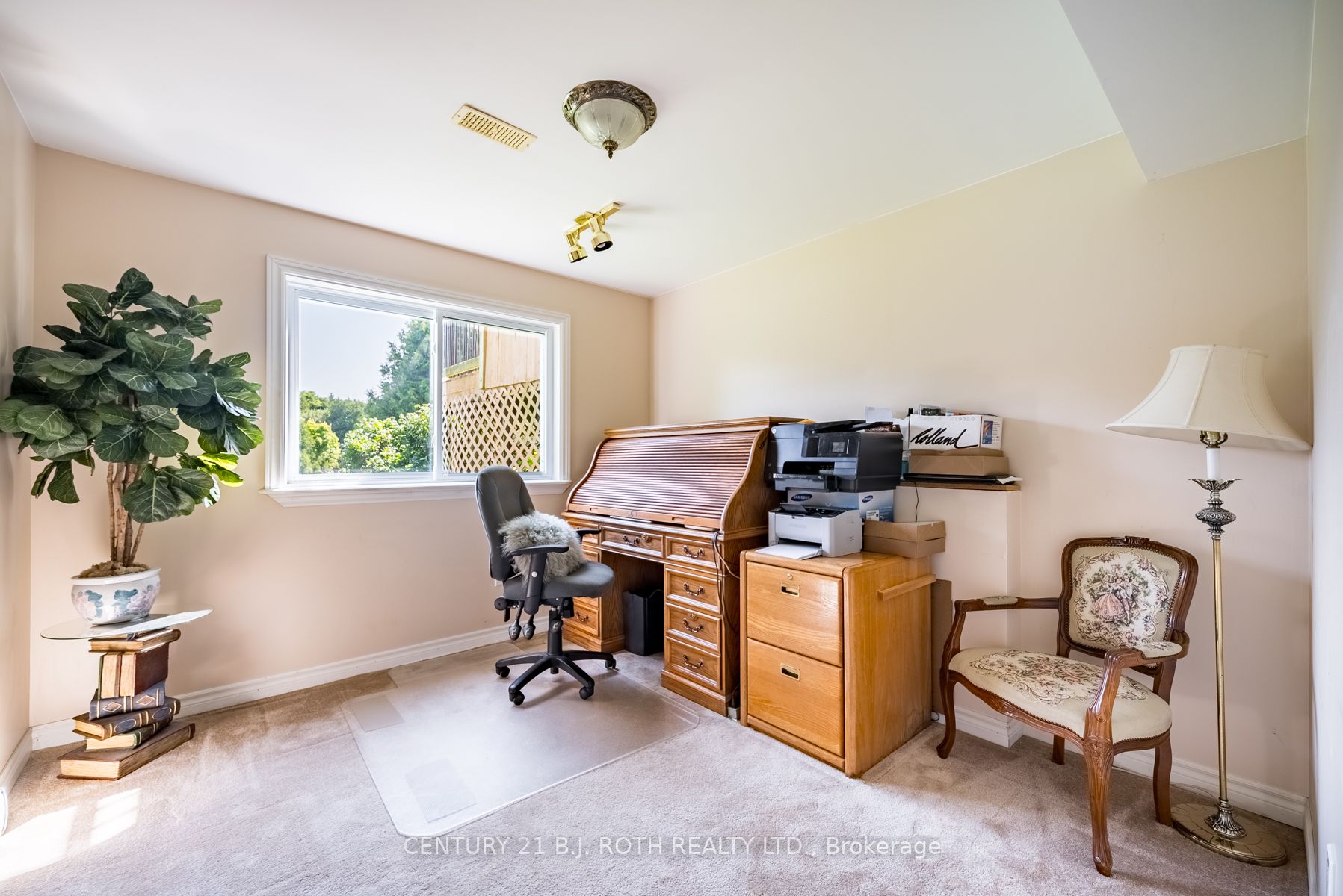 11175 Old Simcoe Rd