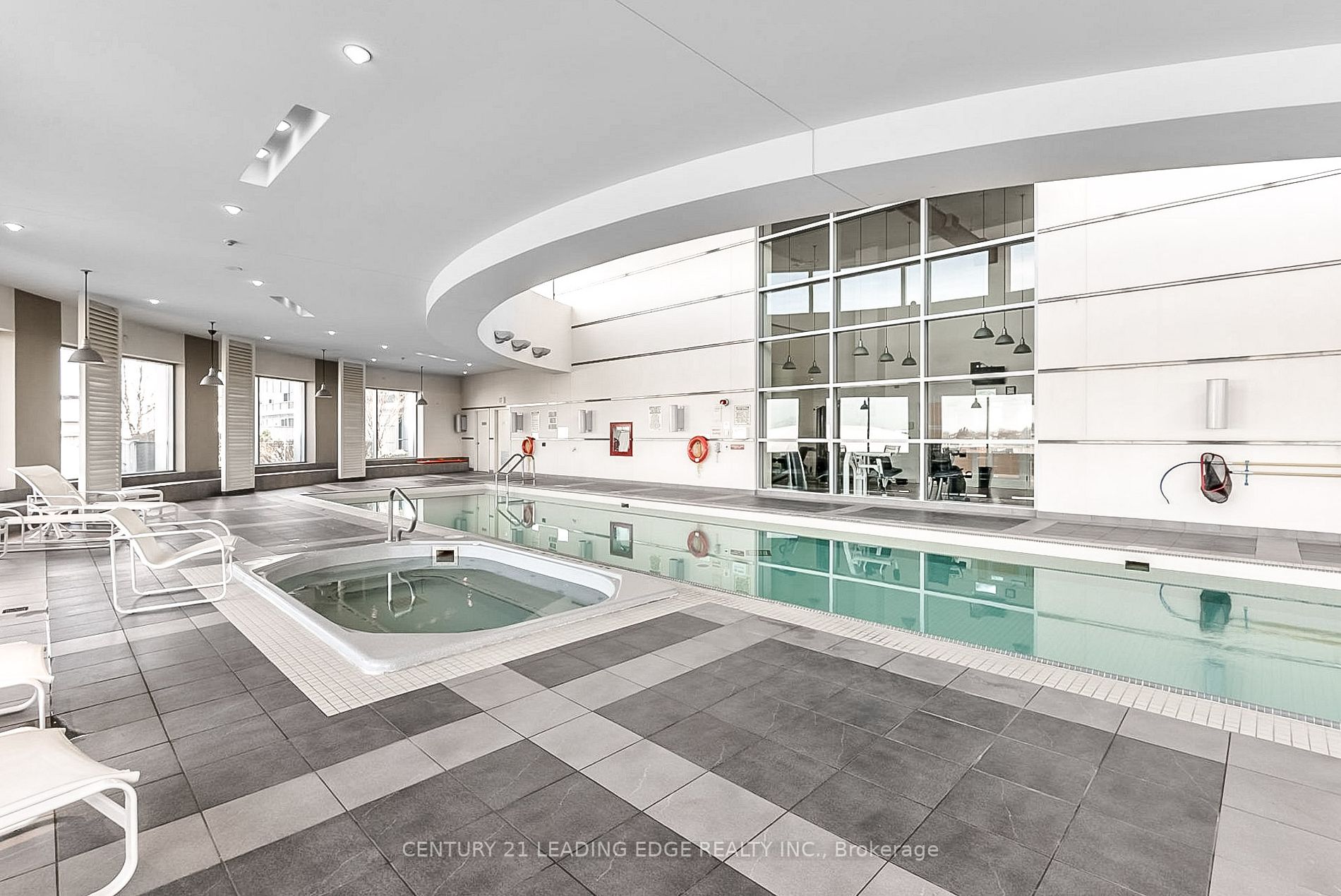 38 Lee Centre Dr, #2201