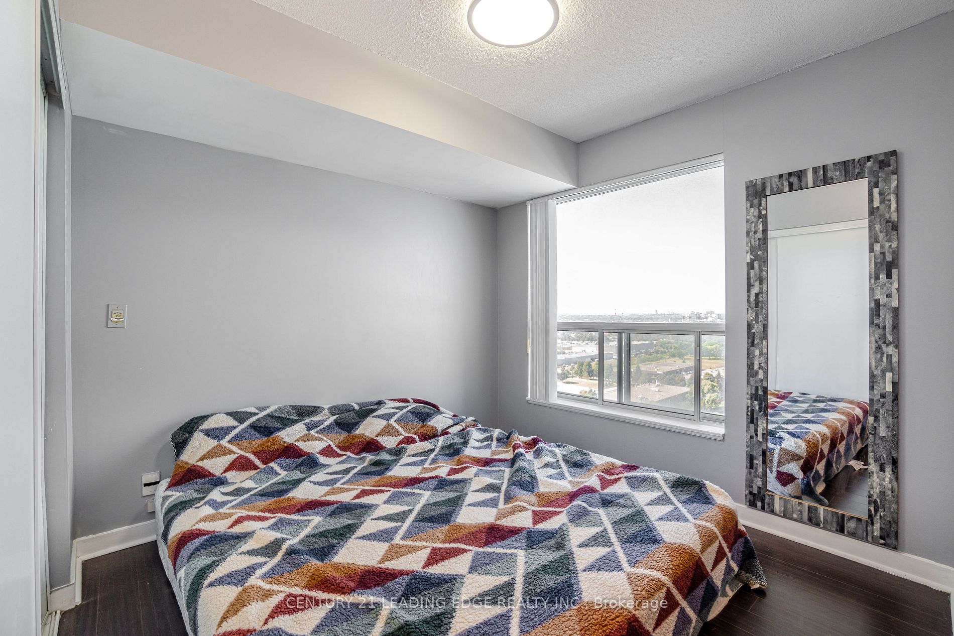 38 Lee Centre Dr, #2201