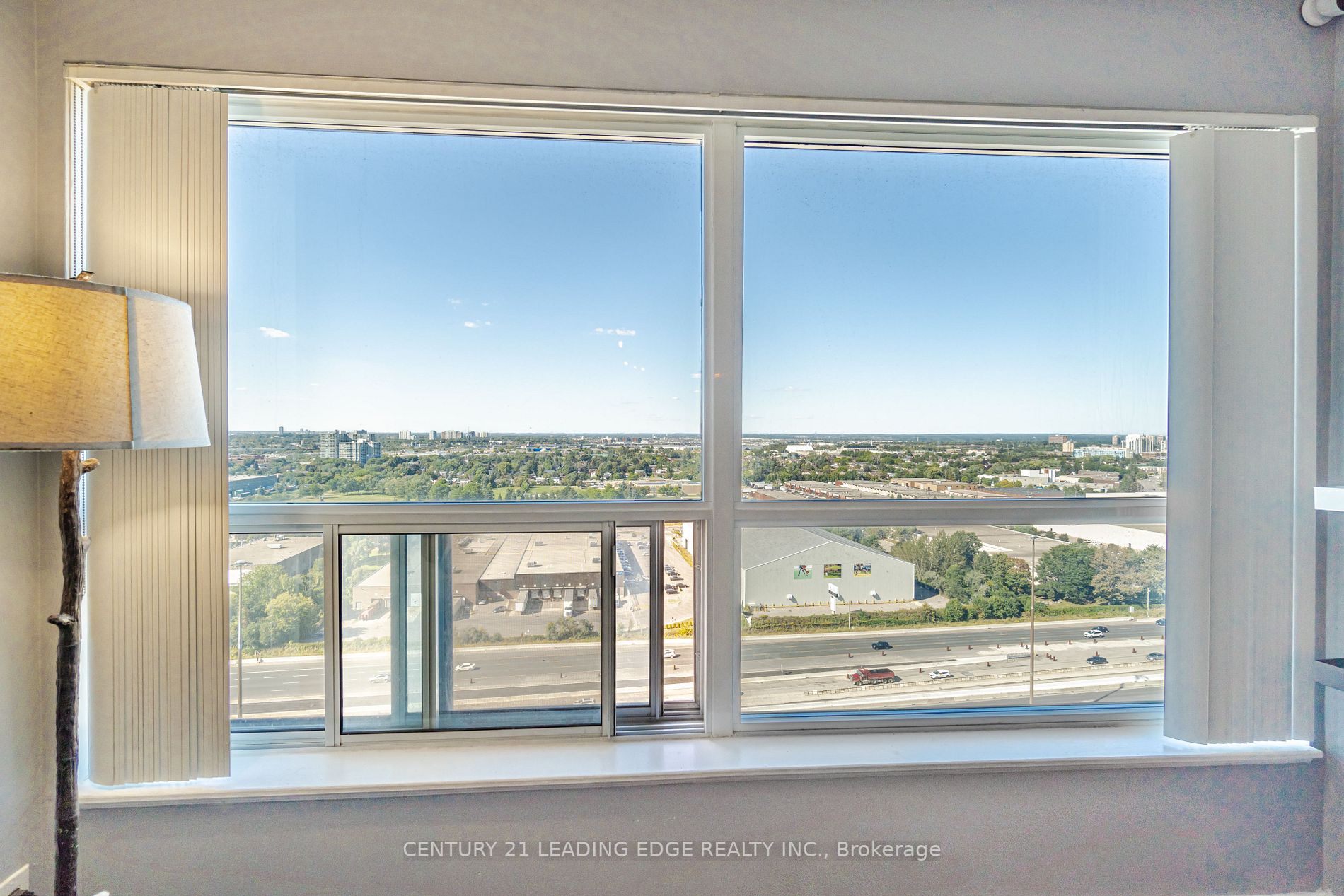 38 Lee Centre Dr, #2201
