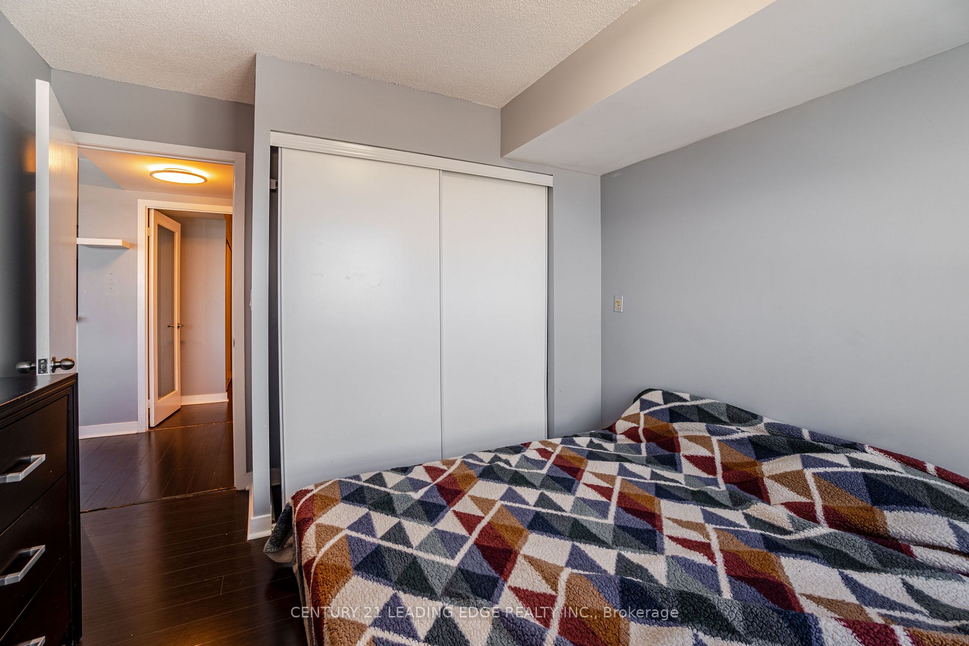 38 Lee Centre Dr, #2201