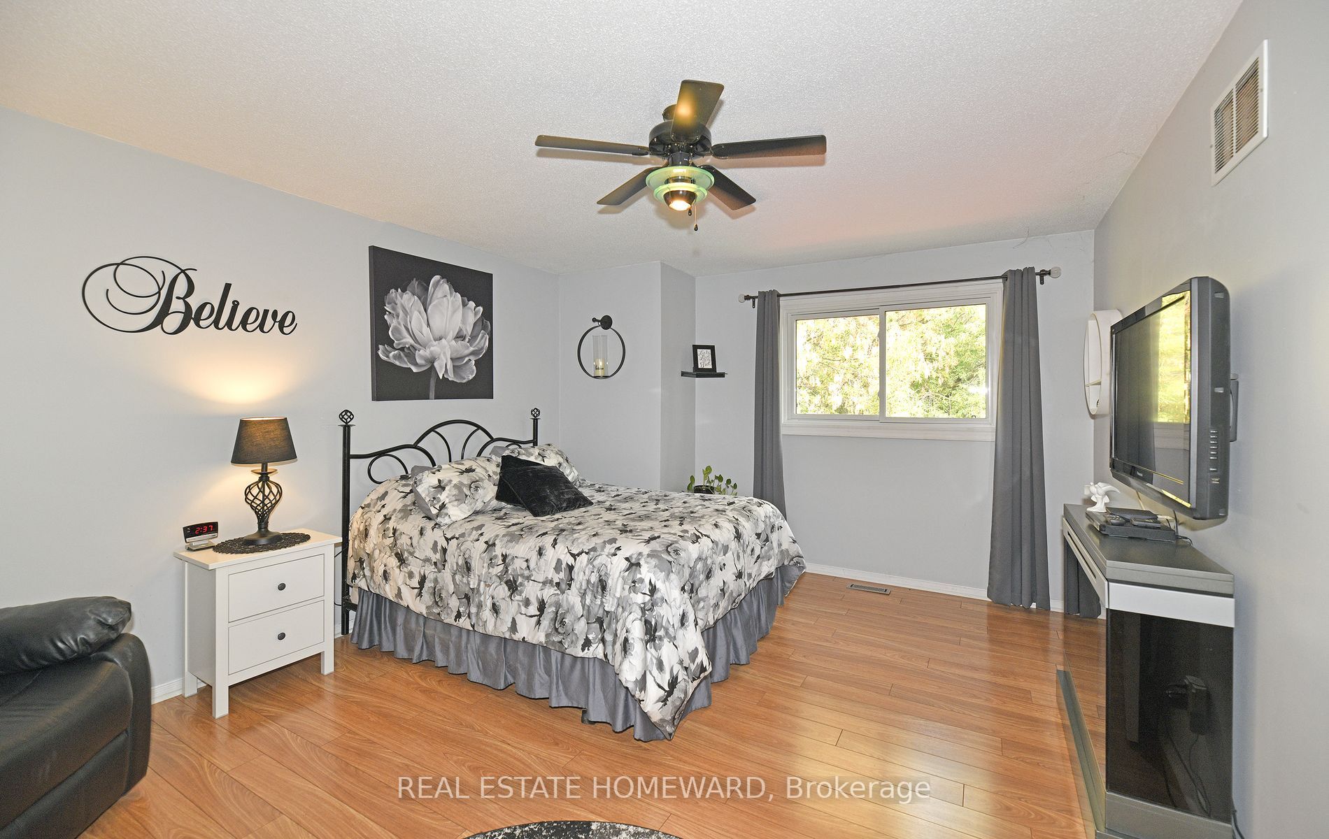 45 Harman Drive E