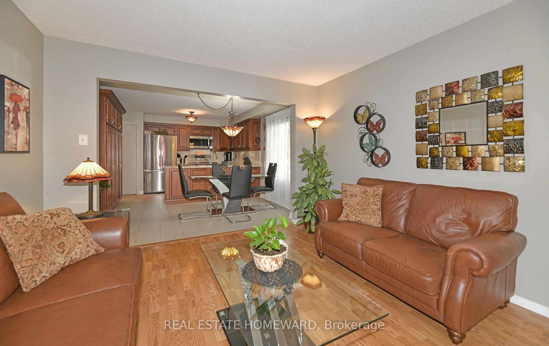 45 Harman Drive E