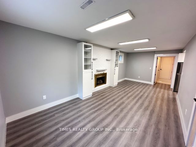 185 Braymore Boulevard