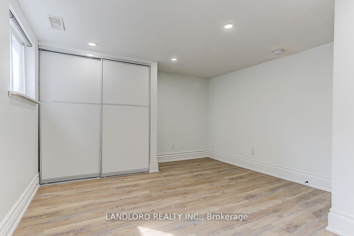 1206 Broadview Ave, #Lower