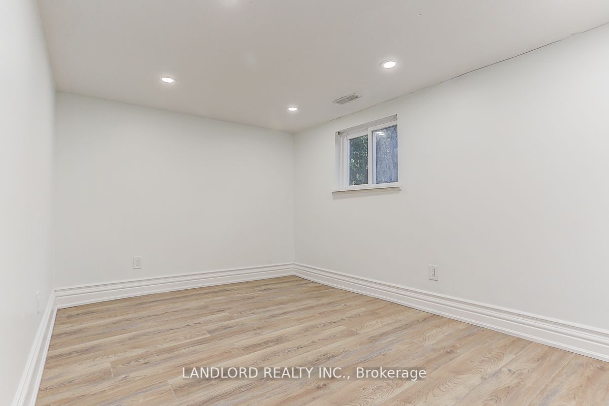 1206 Broadview Ave, #Lower