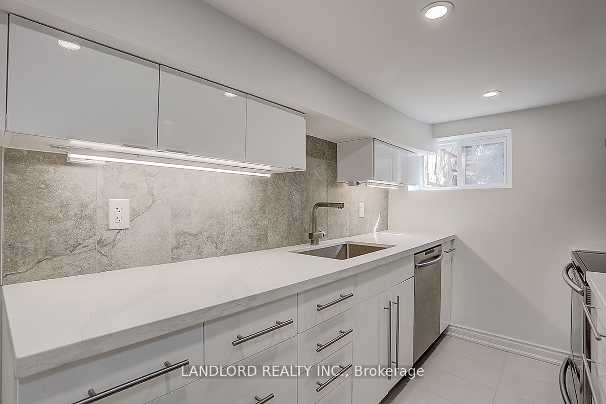 1206 Broadview Ave, #Lower