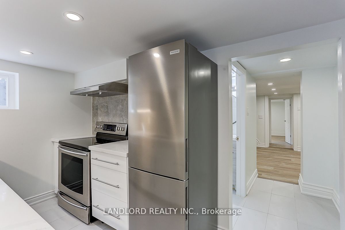 1206 Broadview Ave, #Lower