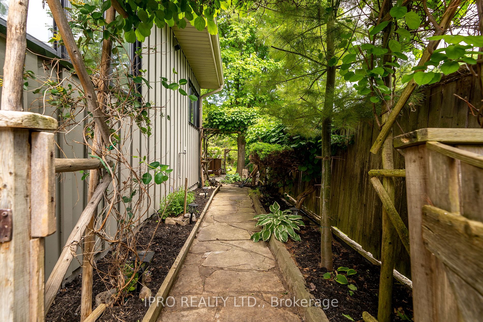 485 Maple Avenue
