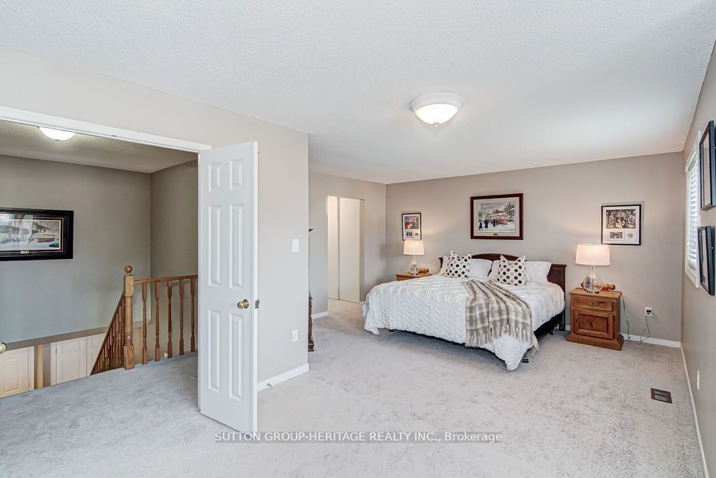 38 Howes St