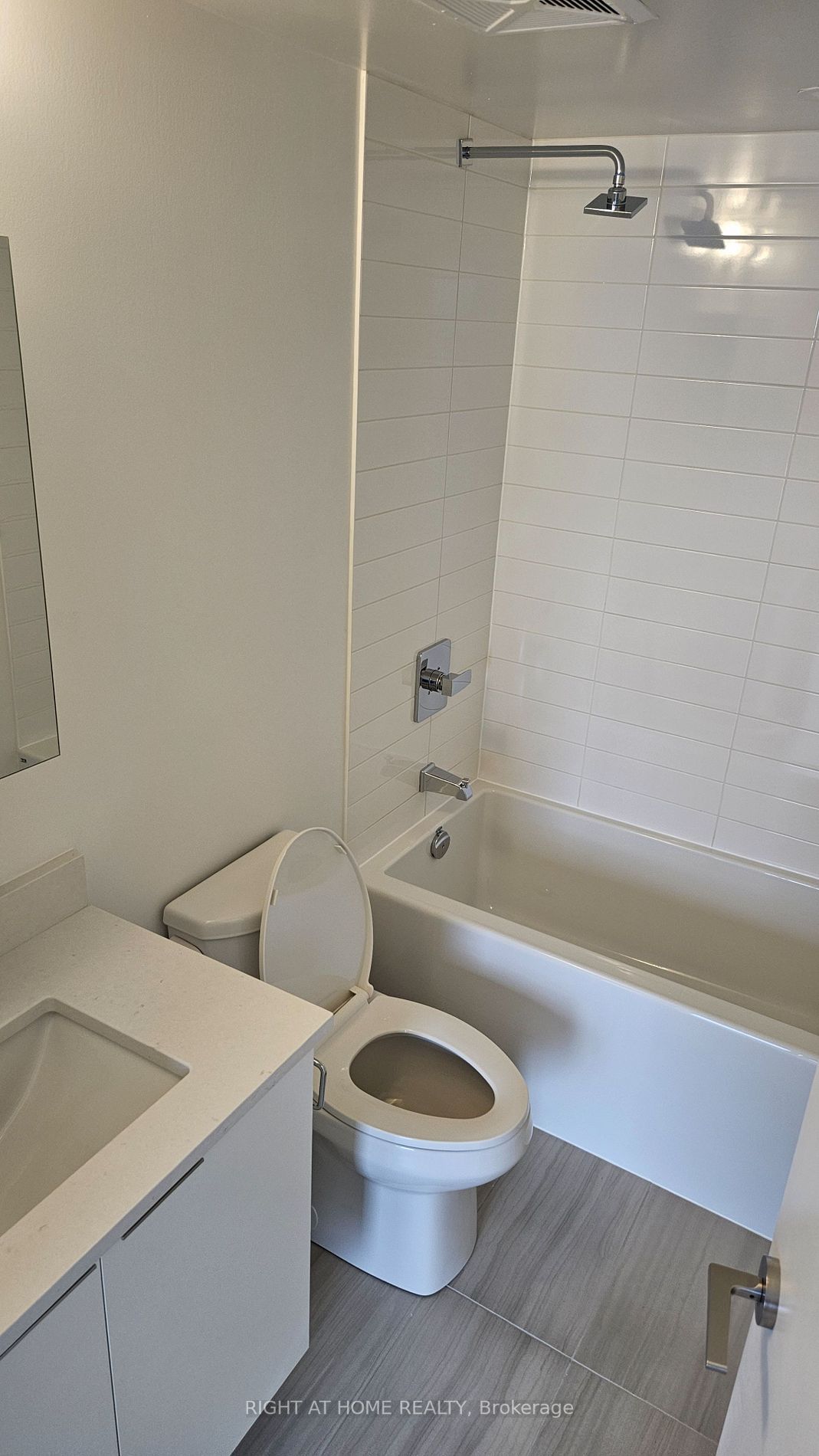 2033 Kennedy Rd, #1111