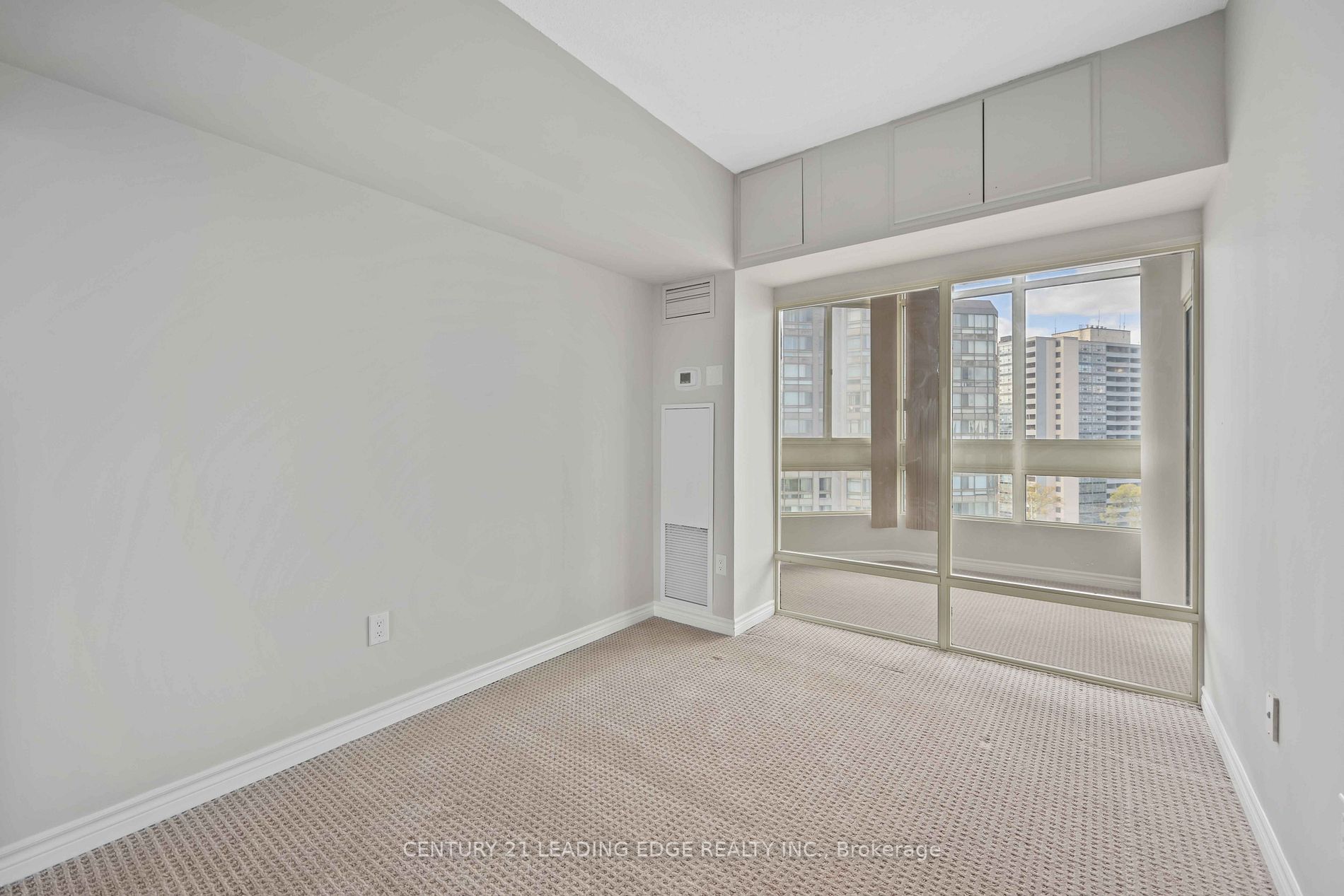 3233 Eglinton Ave E, #1001