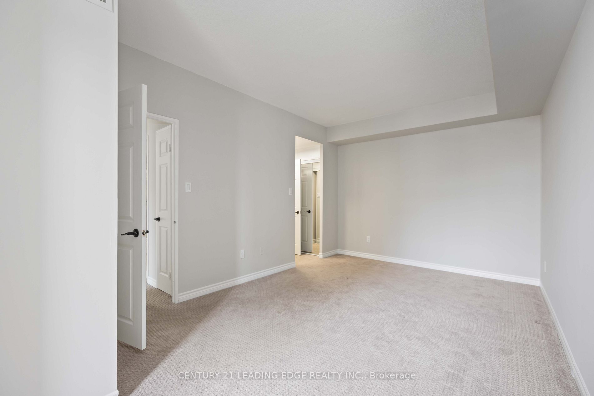 3233 Eglinton Ave E, #1001