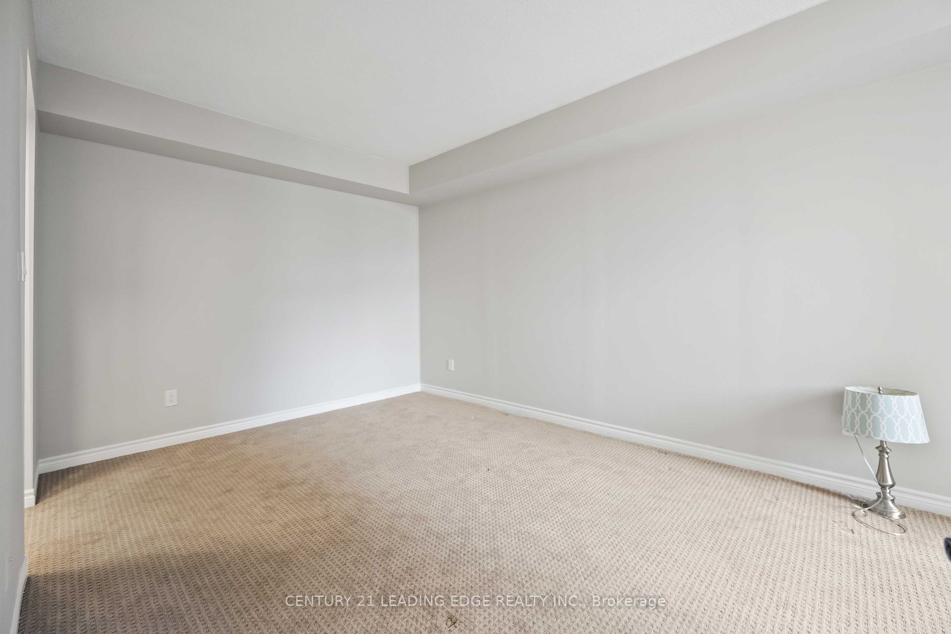 3233 Eglinton Ave E, #1001