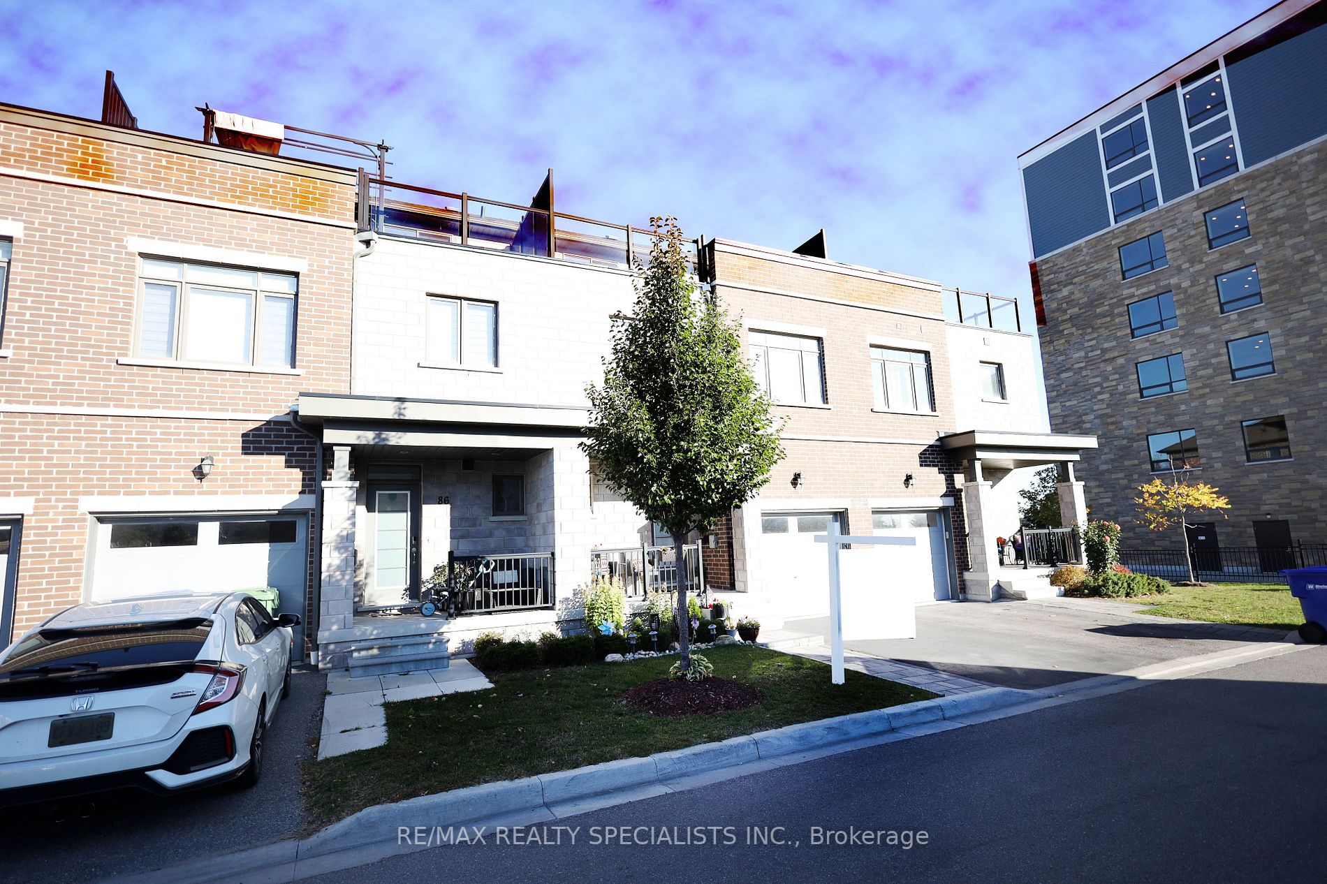 84 Longshore Way