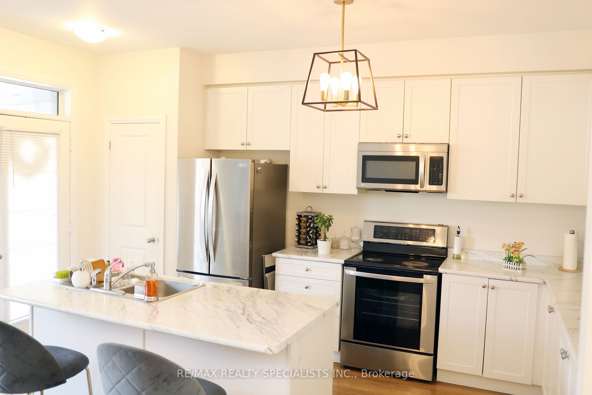 84 Longshore Way