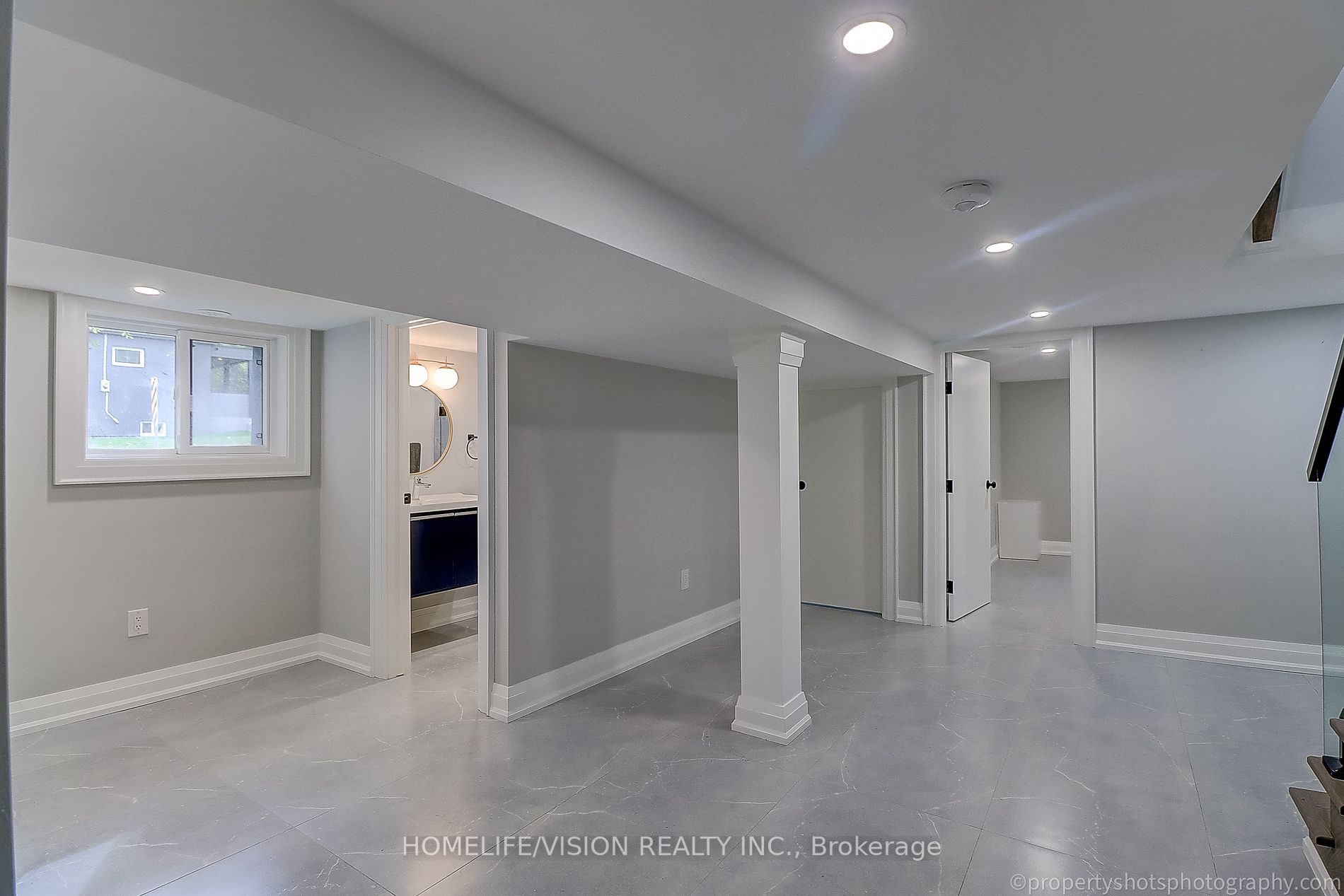 379 Rhodes Ave
