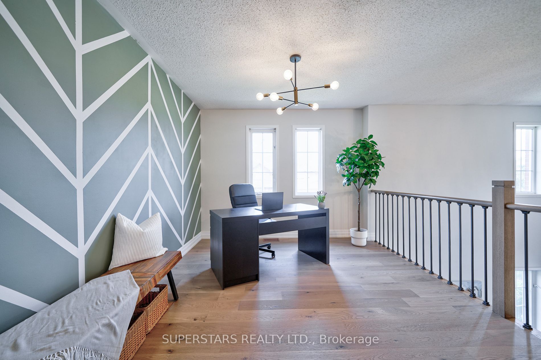 2 Redvers St