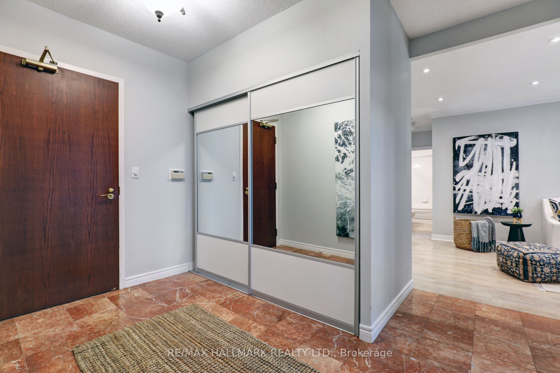35 Boardwalk Dr, #112