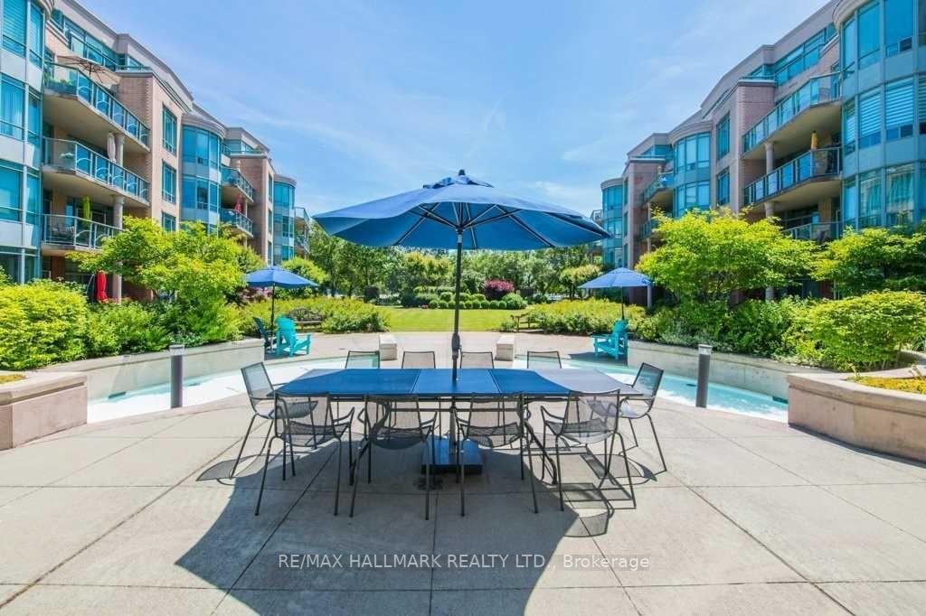 35 Boardwalk Dr, #112