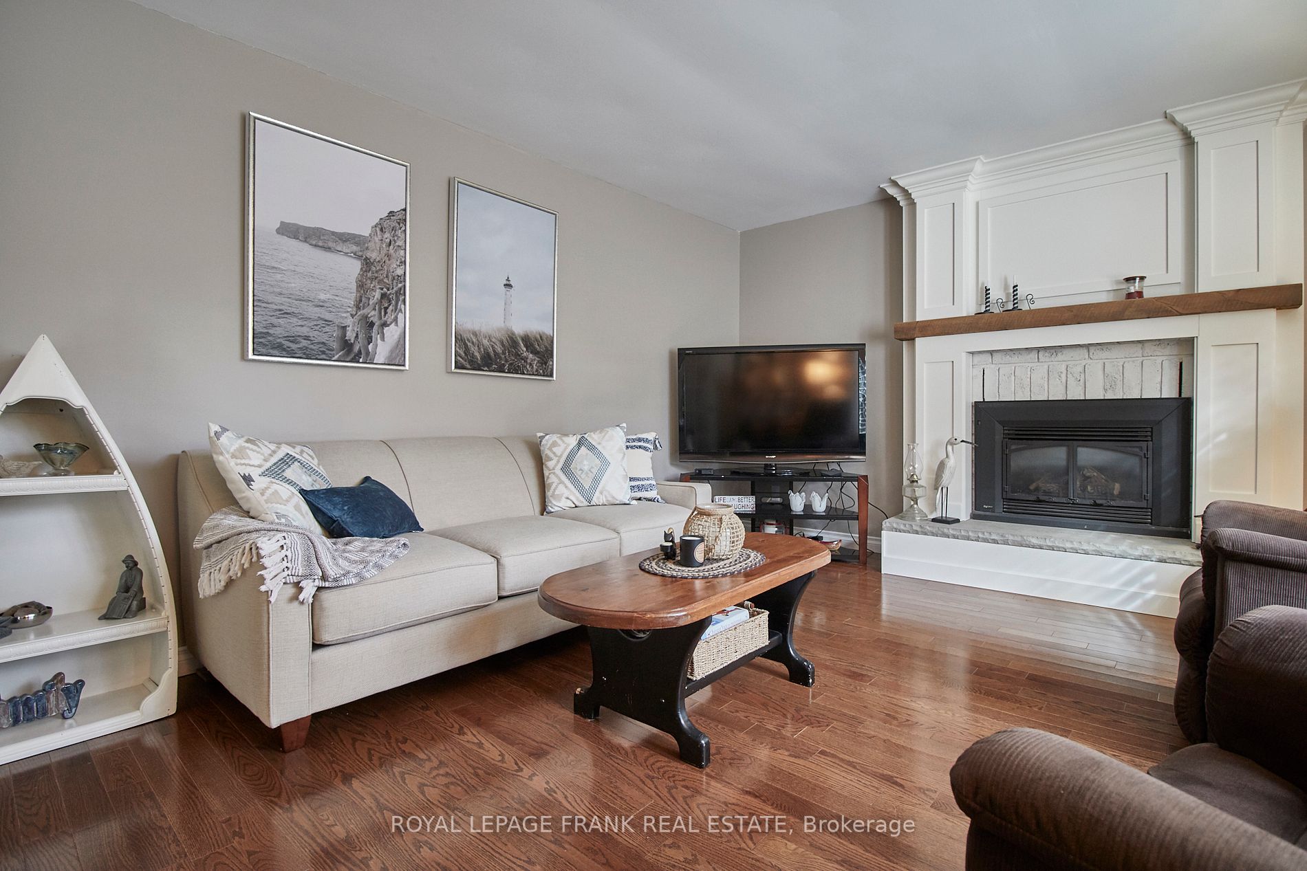 33 Applewood Cres