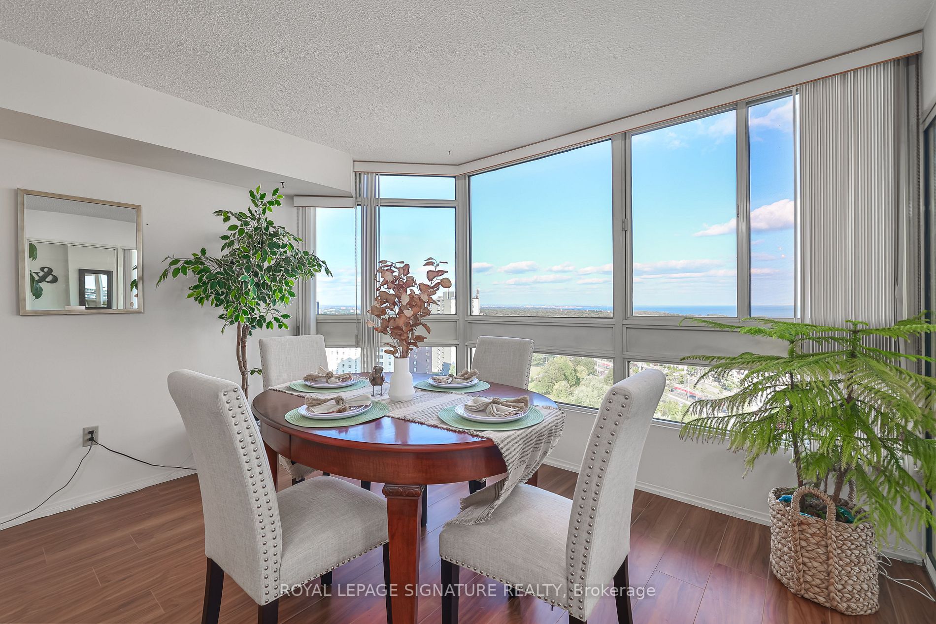 3231 Eglinton Ave E, #1701