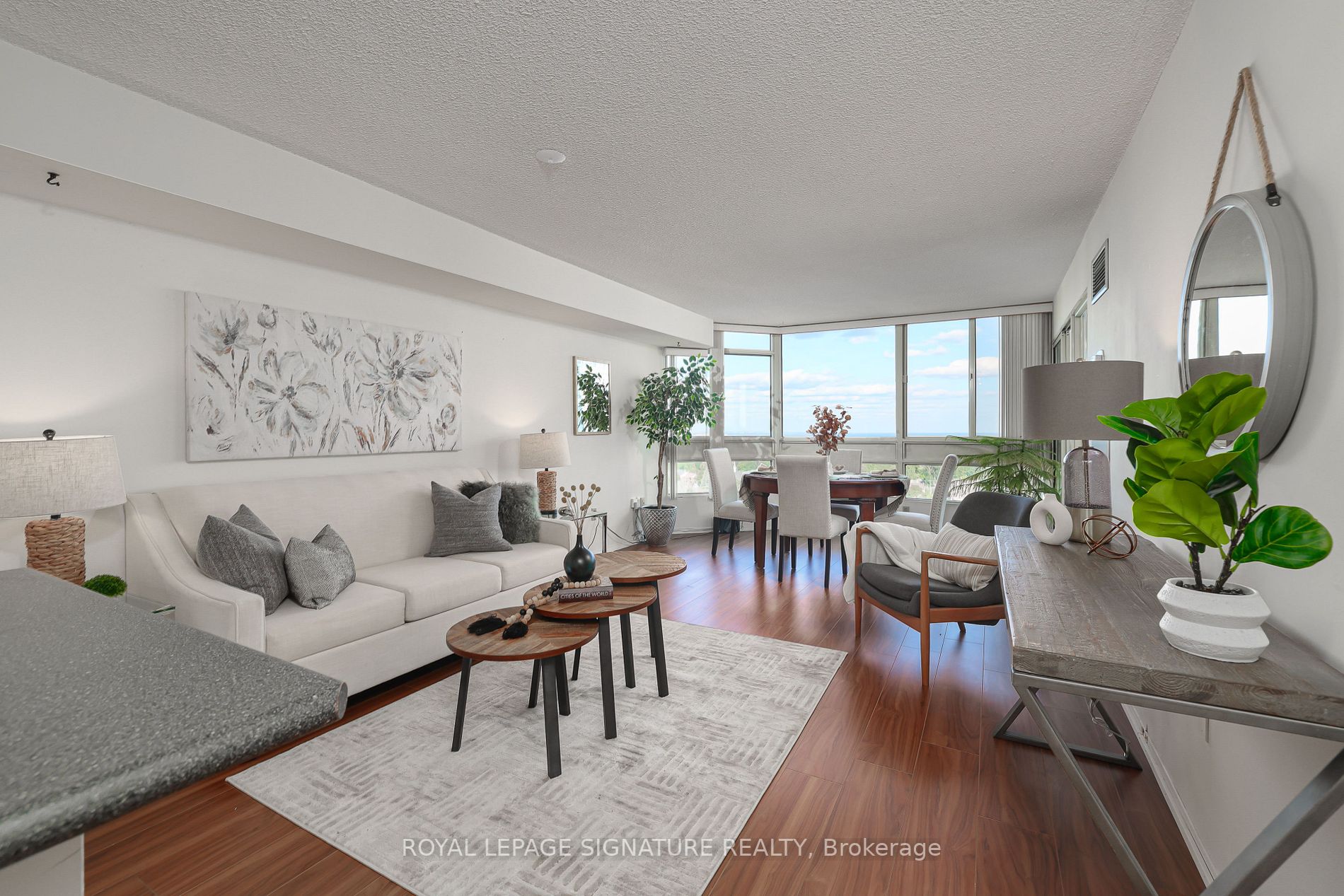 3231 Eglinton Ave E, #1701