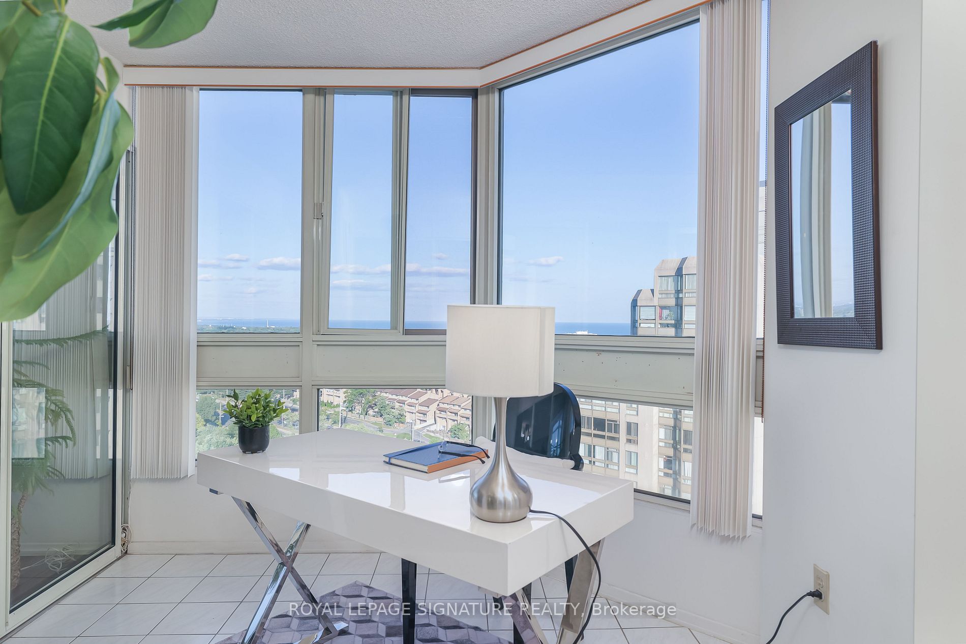 3231 Eglinton Ave E, #1701