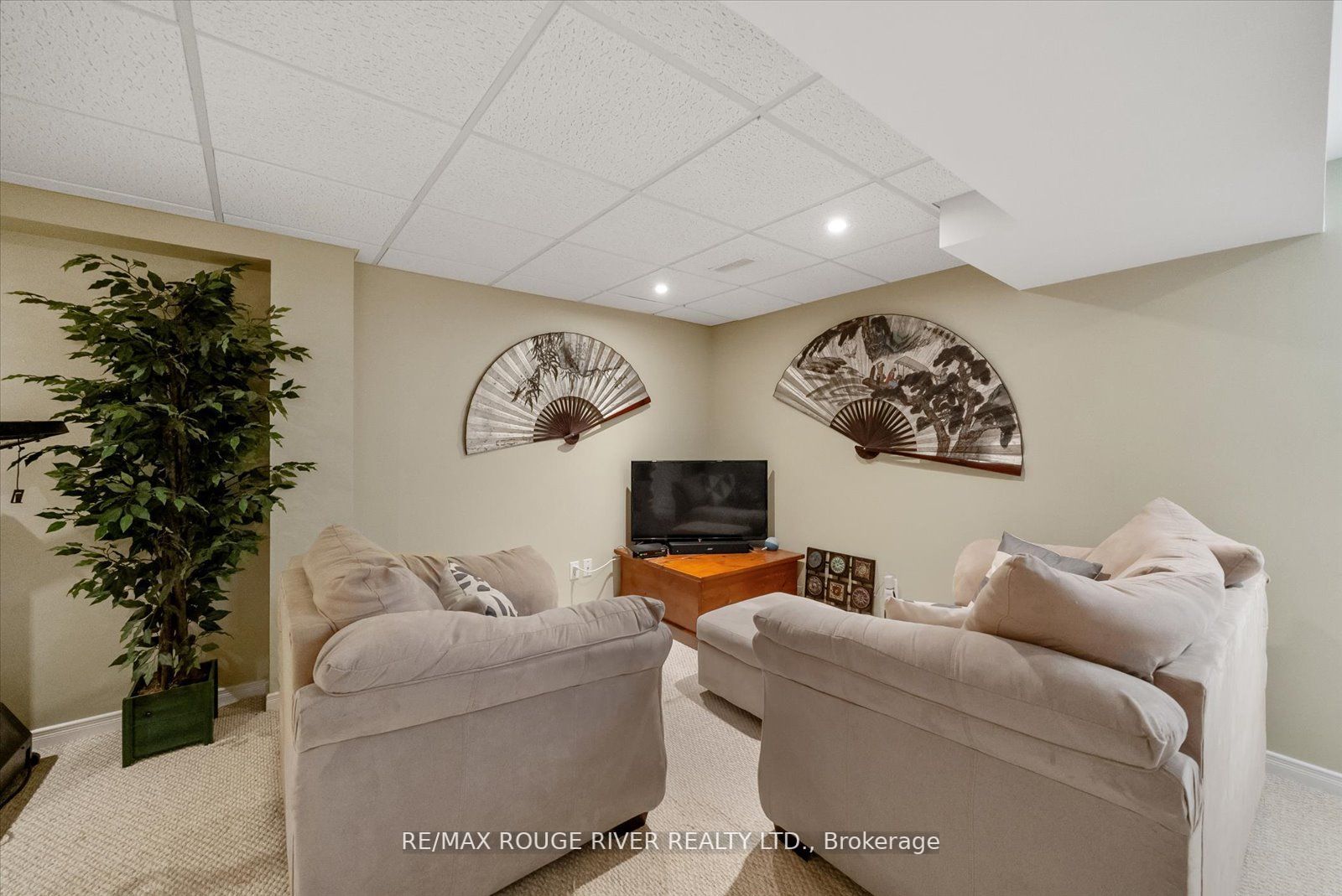 56 Zachary Pl