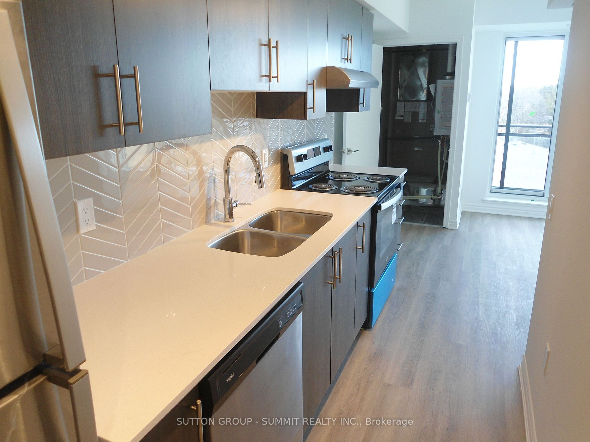 1 Falaise Rd, #604
