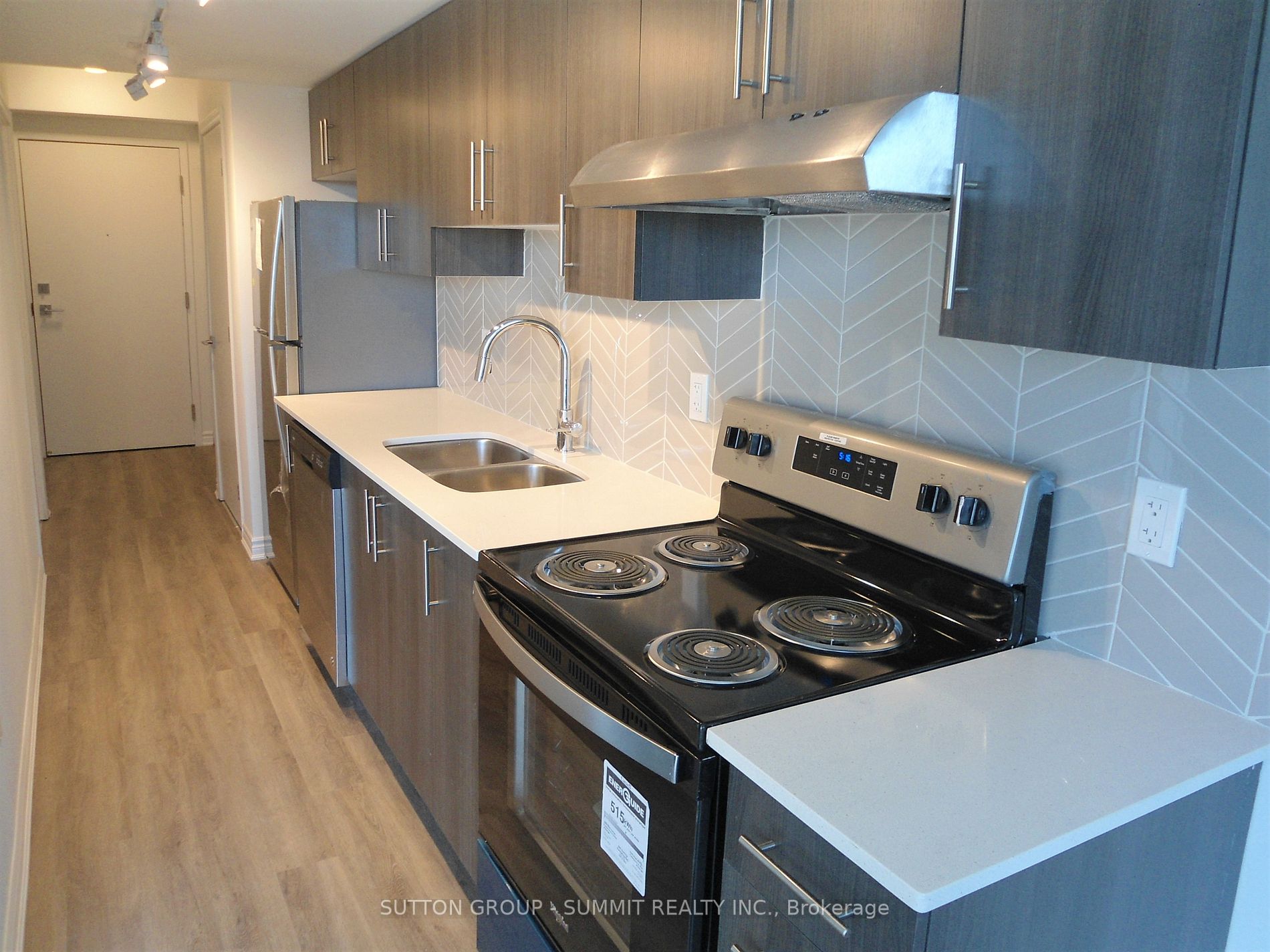 1 Falaise Rd, #604