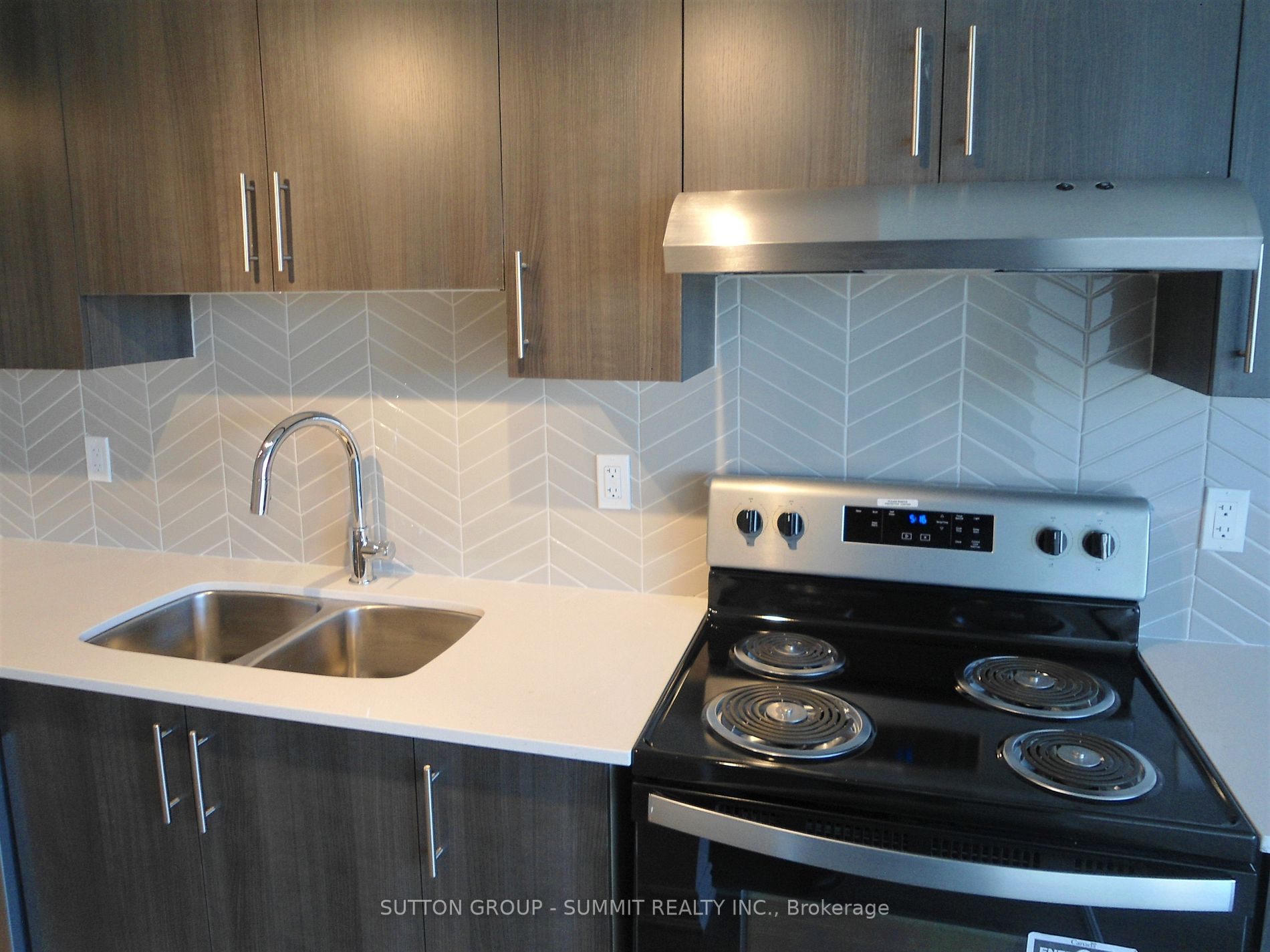 1 Falaise Rd, #604