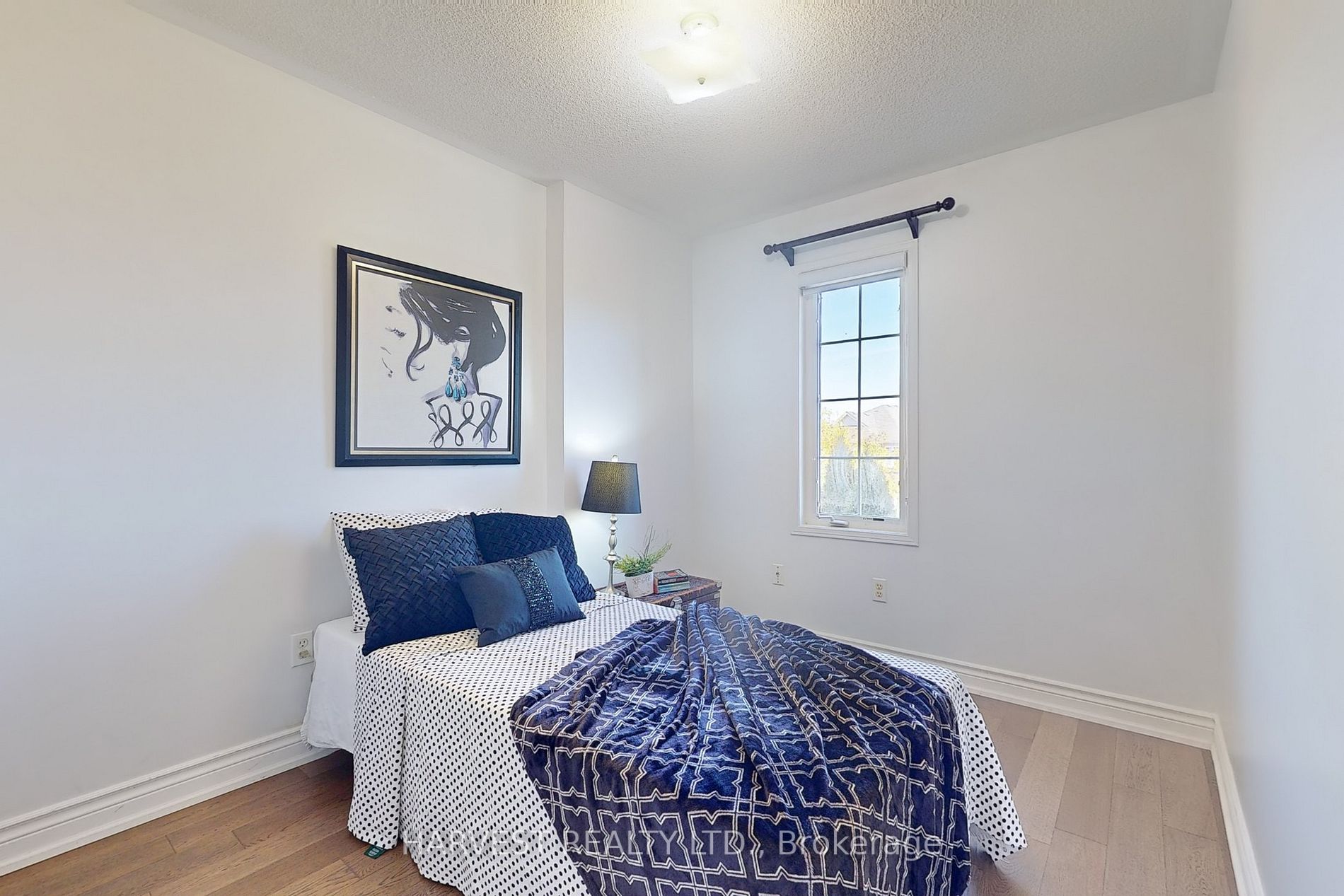 3 Tozer Cres
