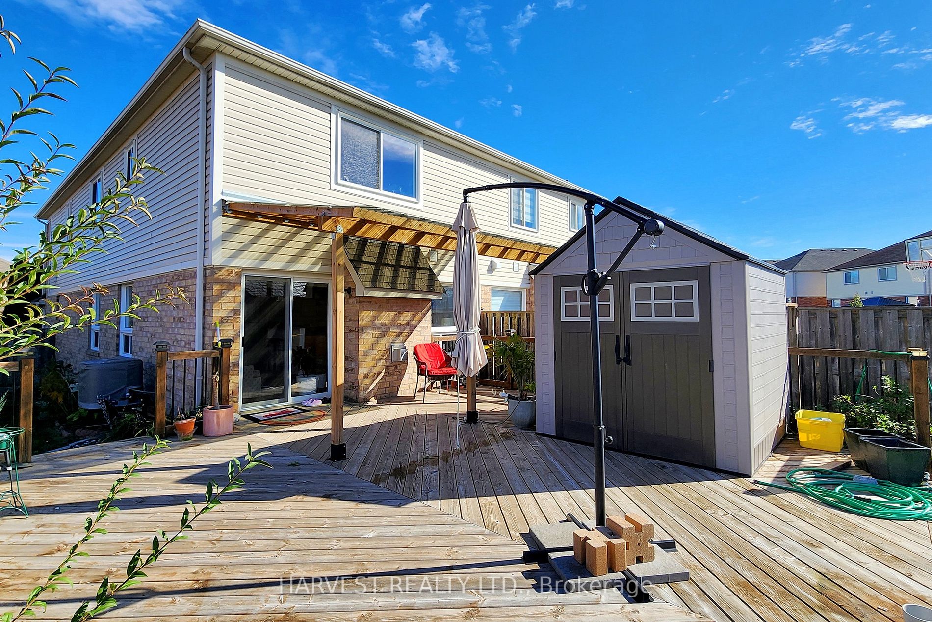 3 Tozer Cres