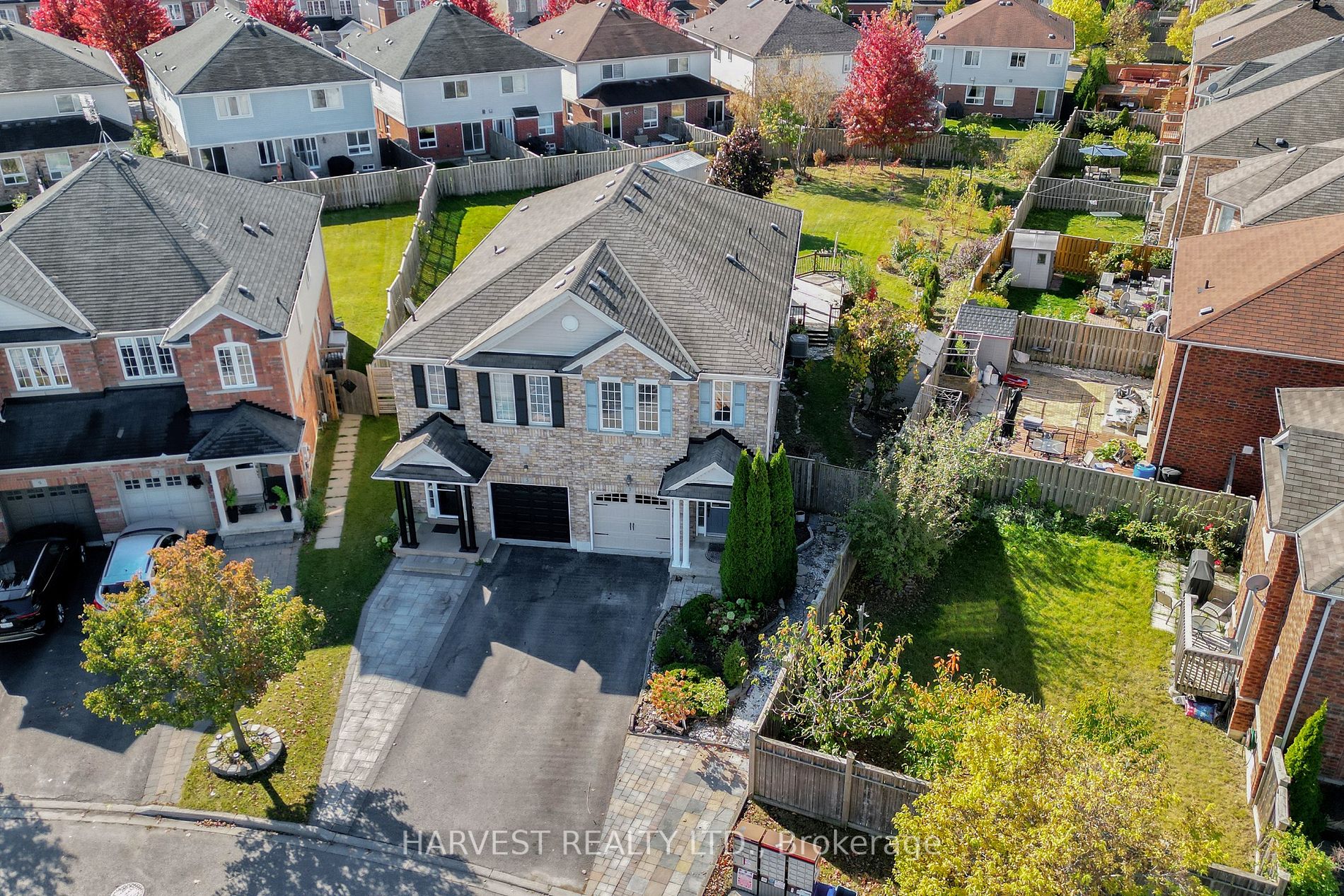 3 Tozer Cres