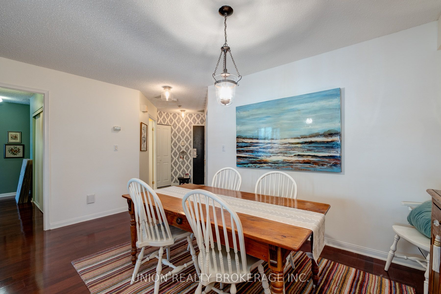 2371 Queen St E, #202