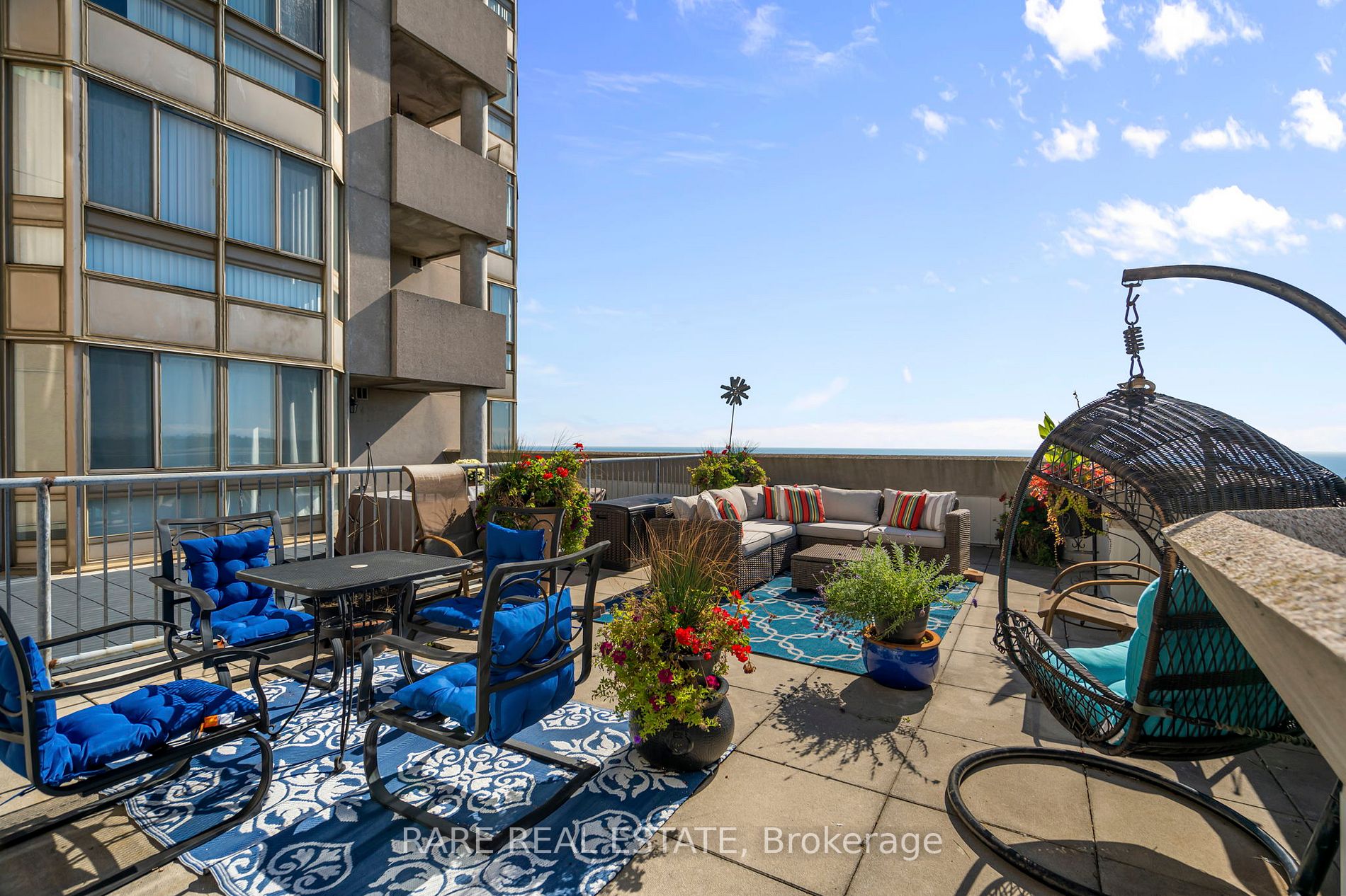 3233 Eglinton Ave E, #1409A